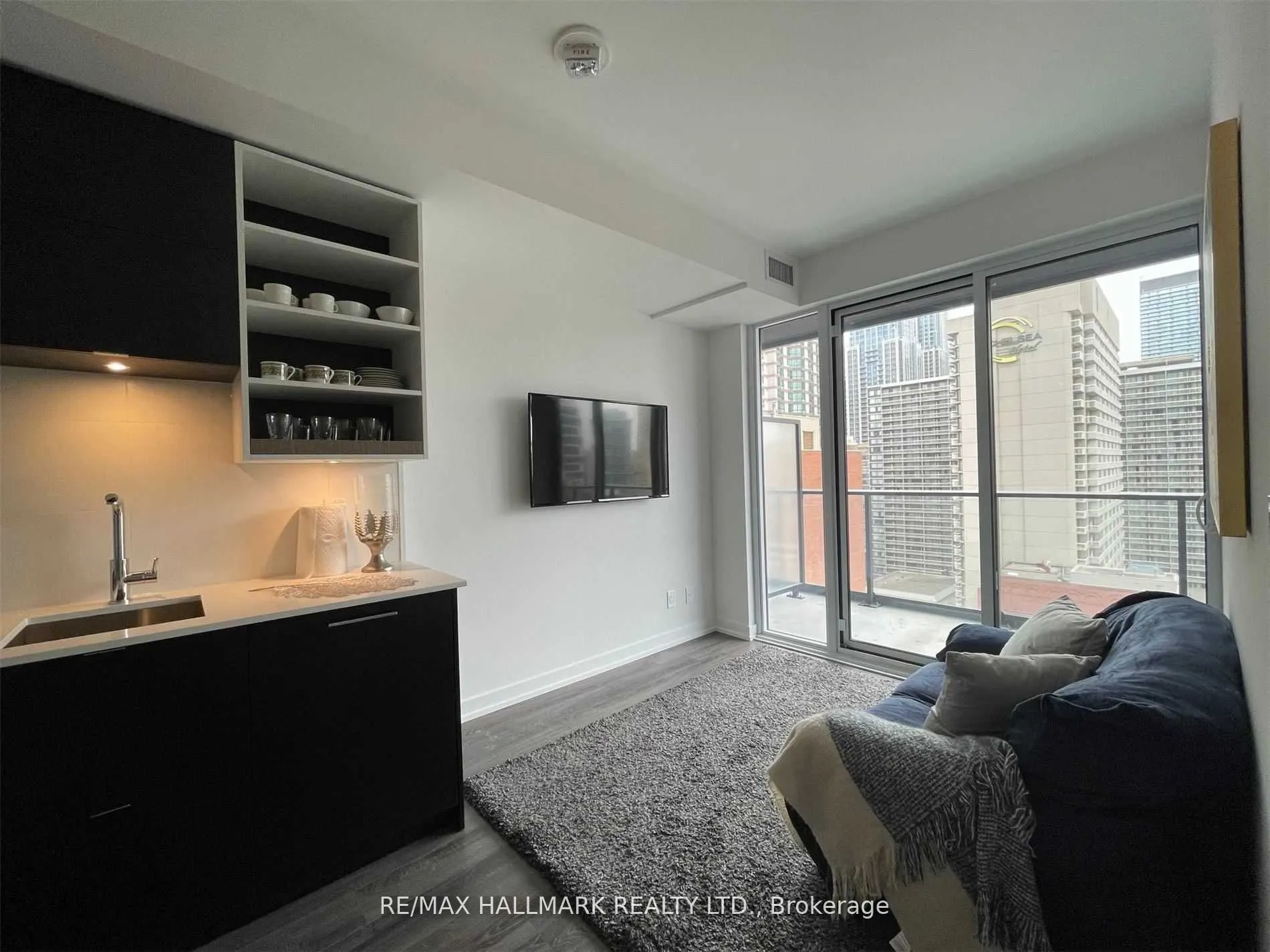 20 Edward Street, #1323