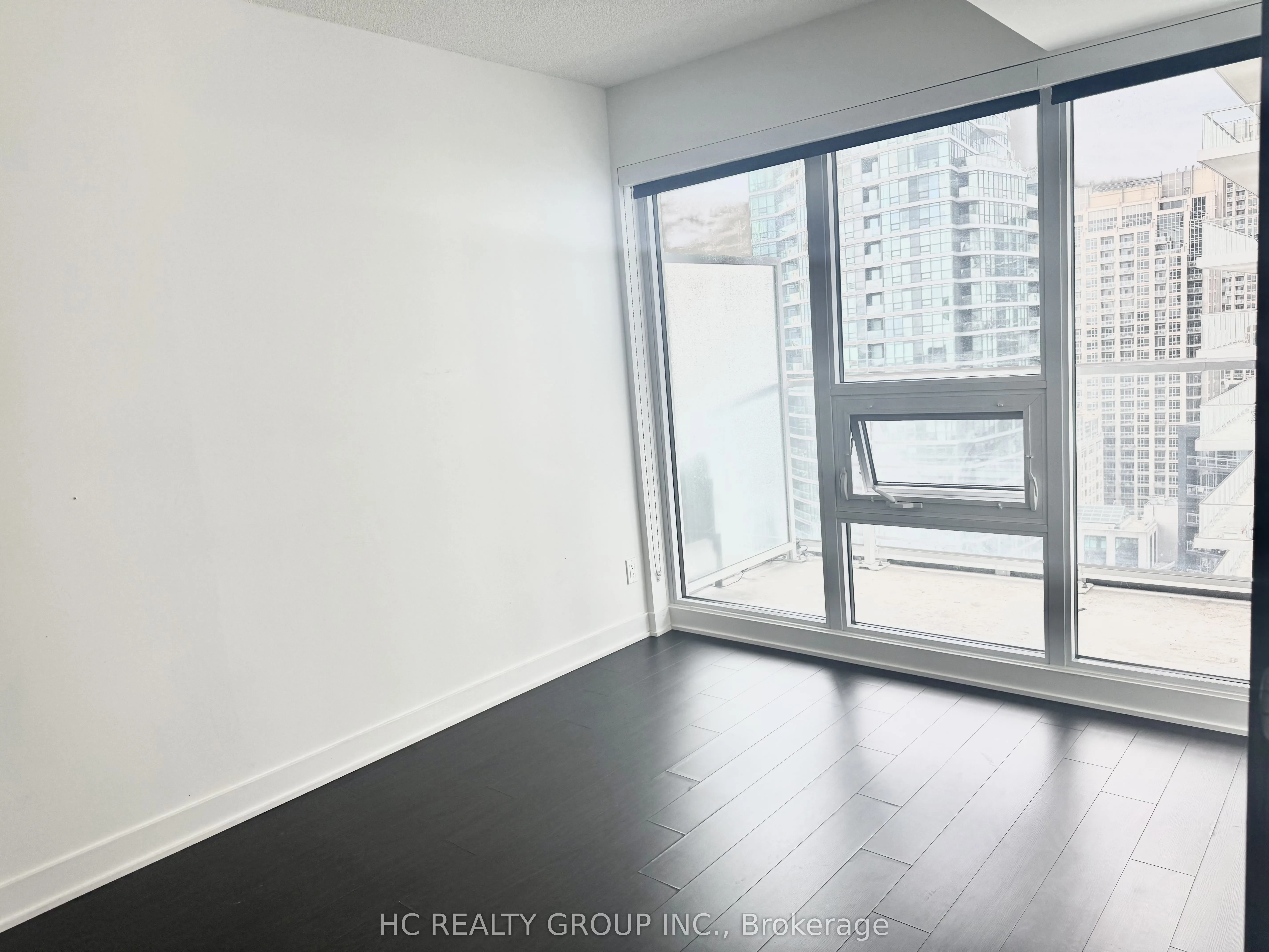 17 Bathurst Street, #2305