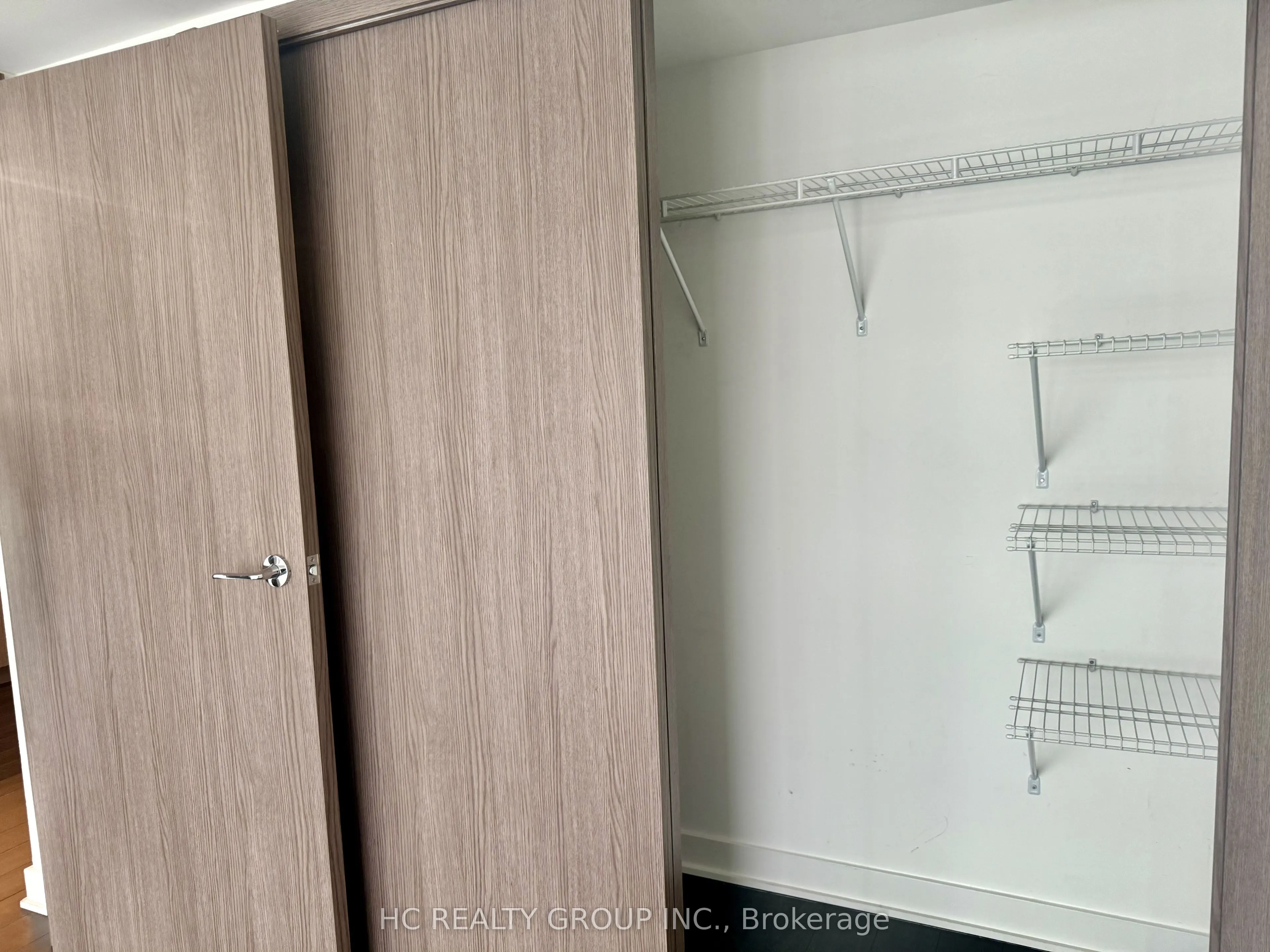 17 Bathurst Street, #2305