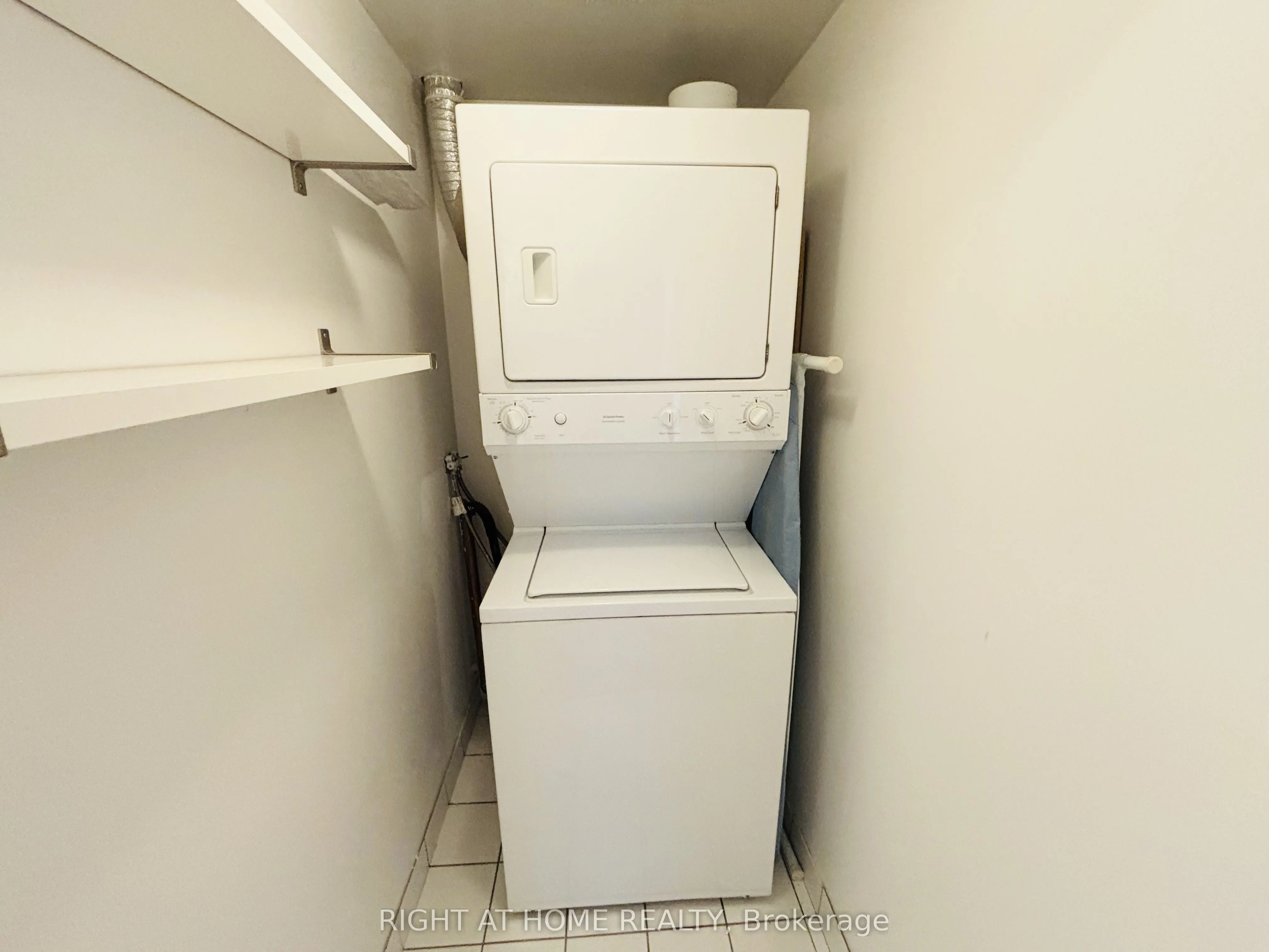 761 Bay Street, #1508