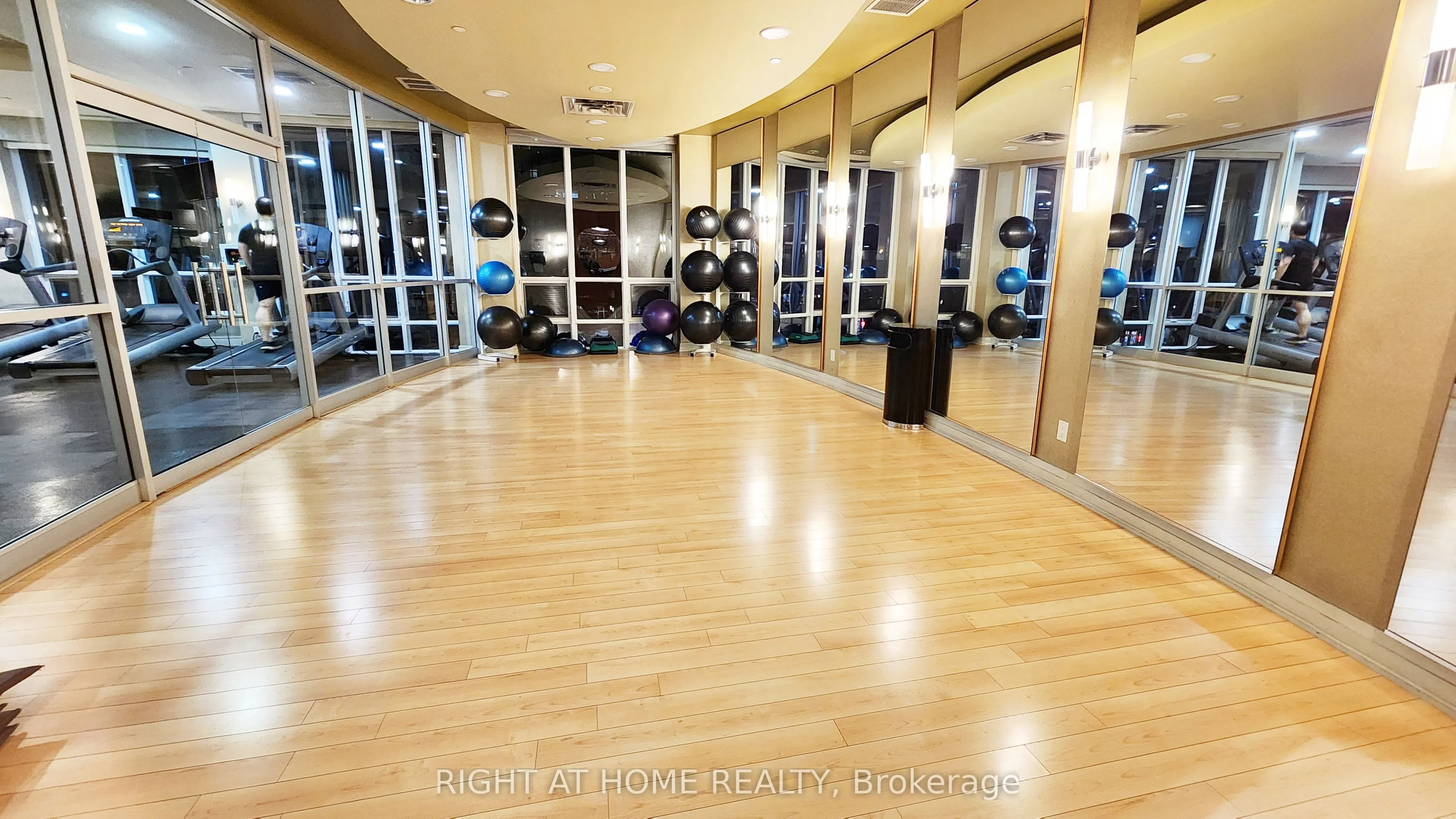 761 Bay Street, #1508