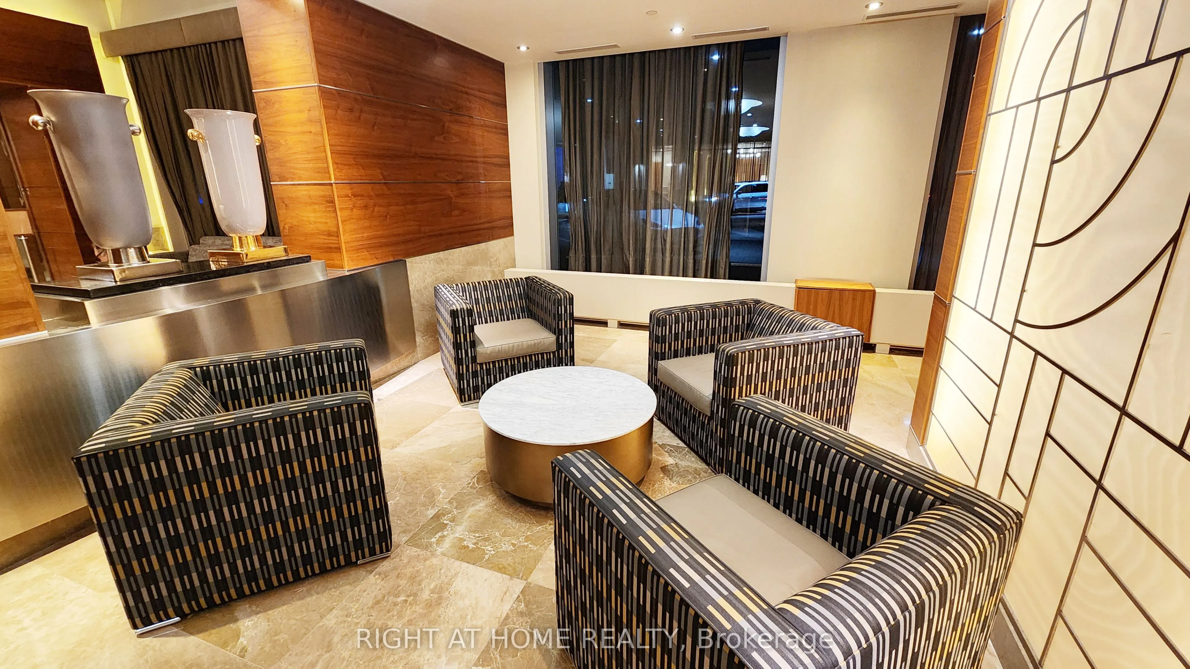 761 Bay Street, #1508