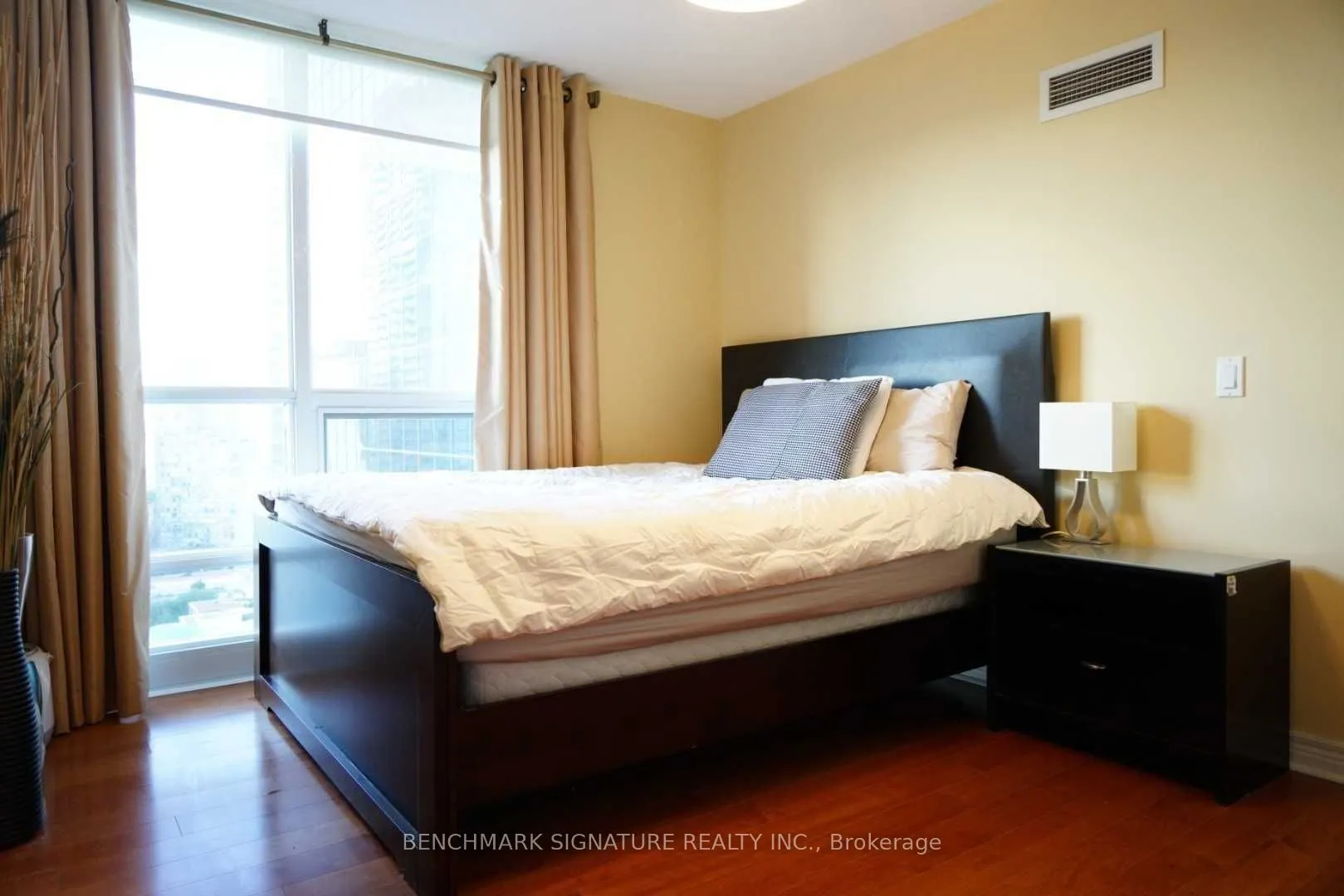 763 Bay Street, #3102