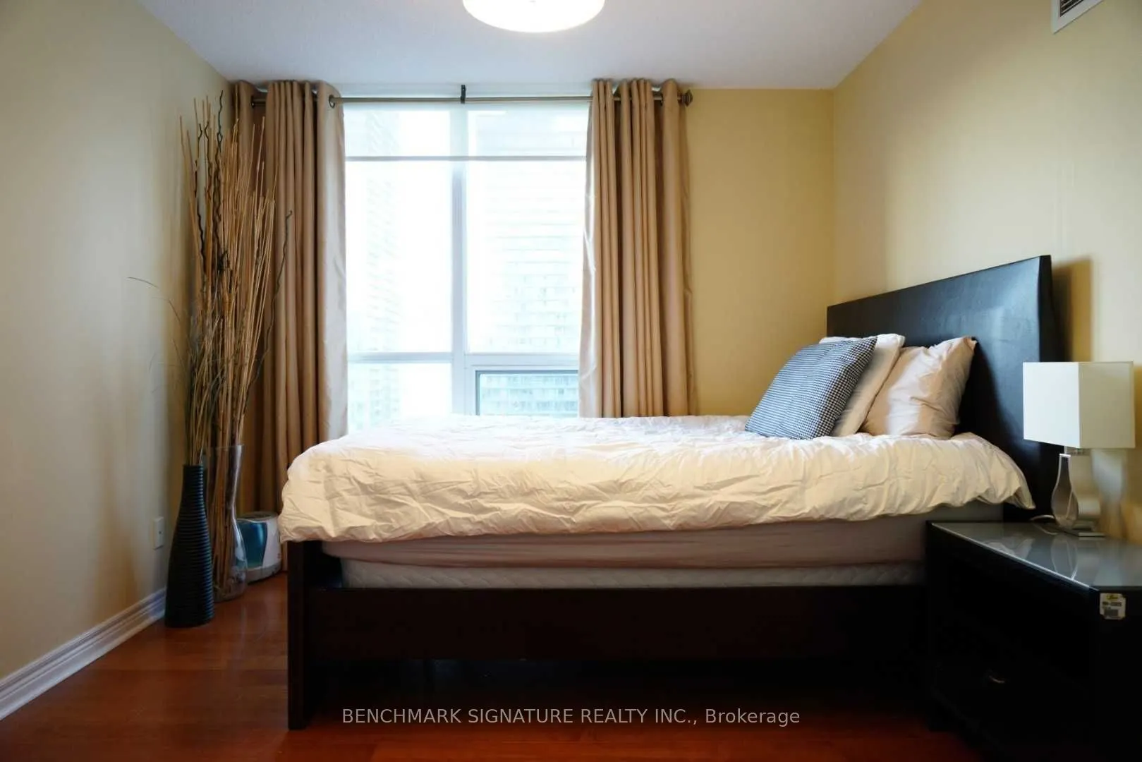 763 Bay Street, #3102