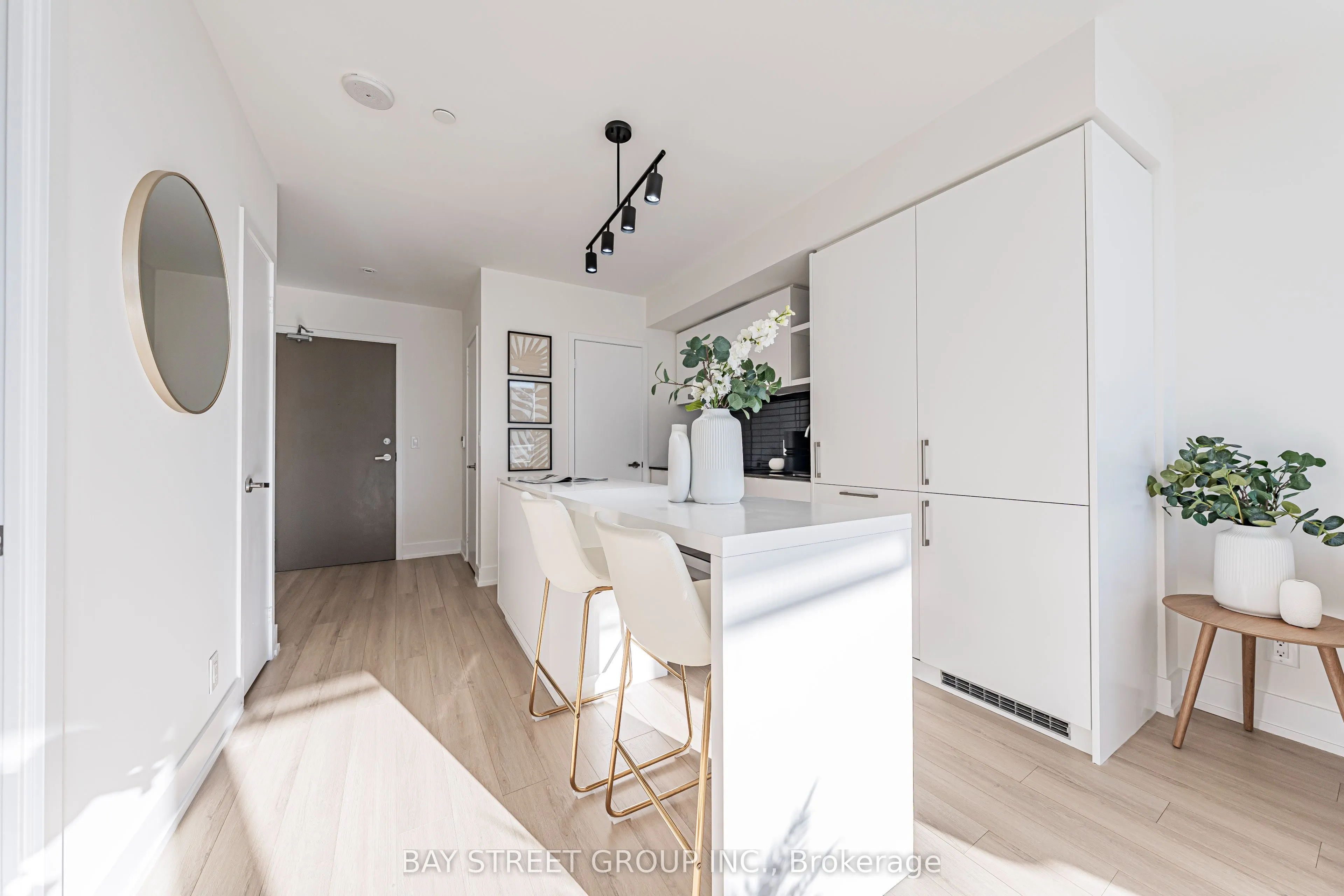 100 Harbour Street, #3809