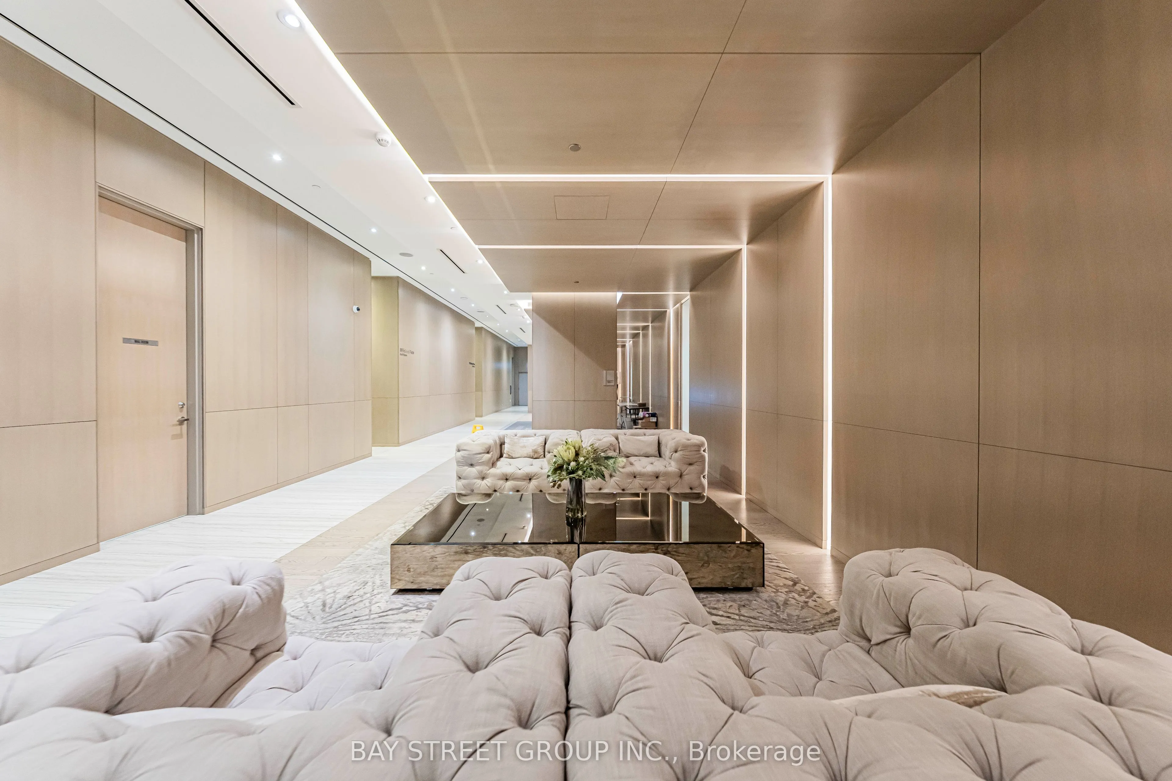 100 Harbour Street, #3809