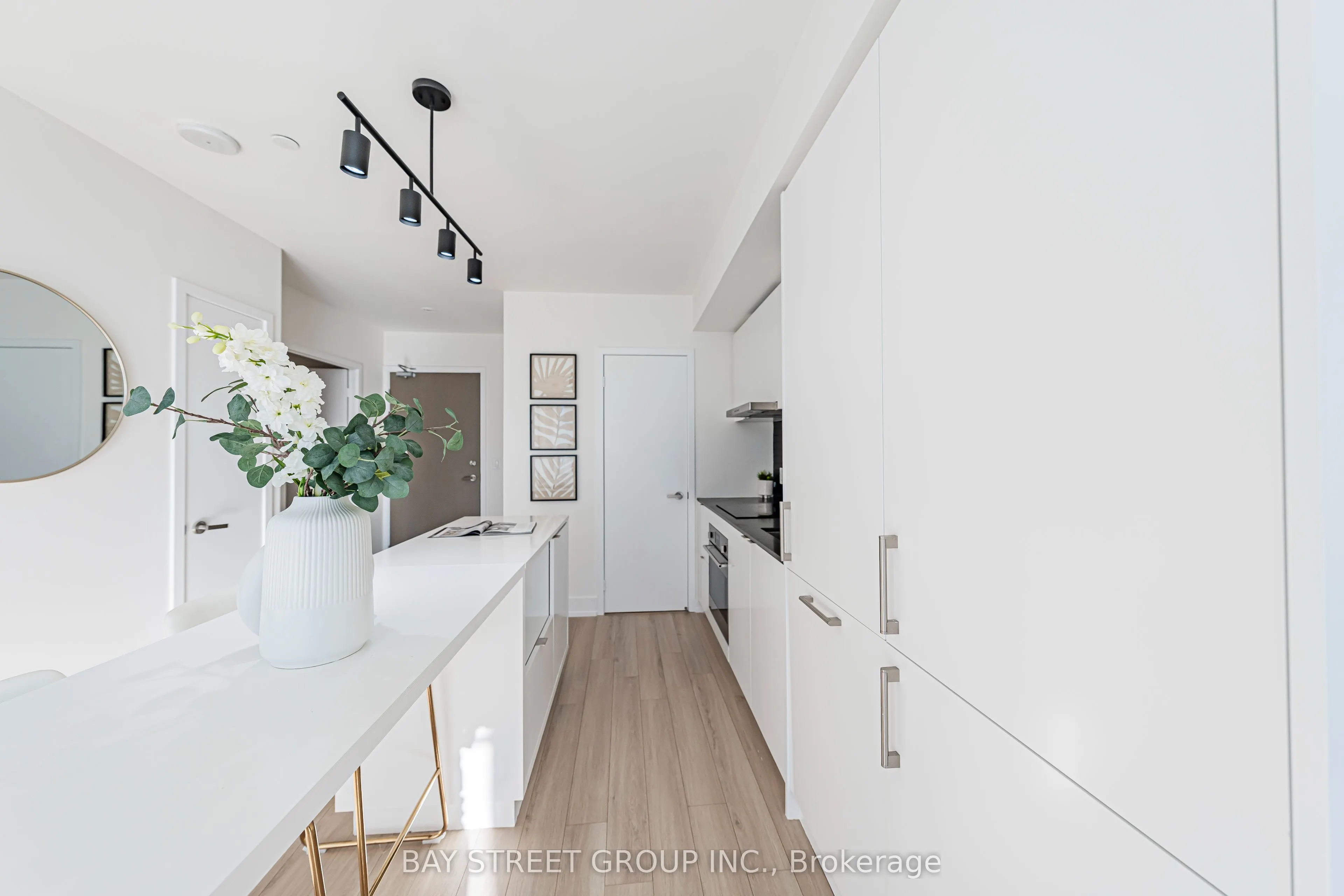 100 Harbour Street, #3809