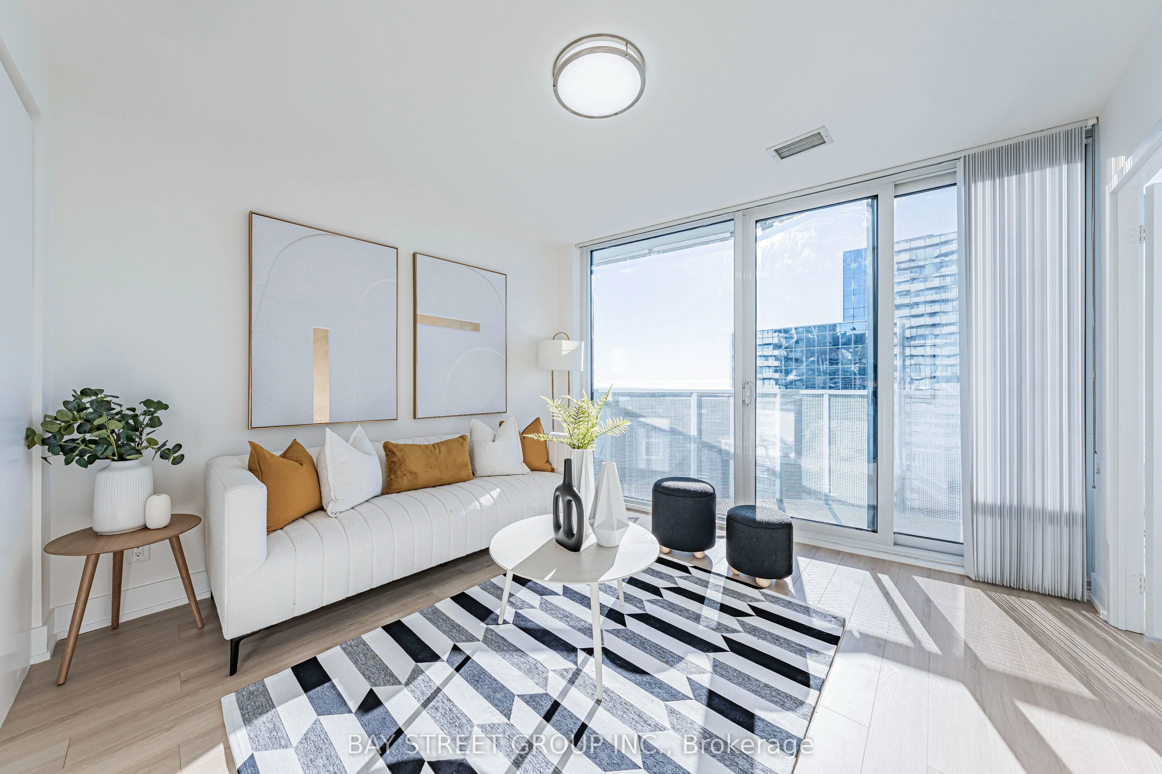 100 Harbour Street, #3809