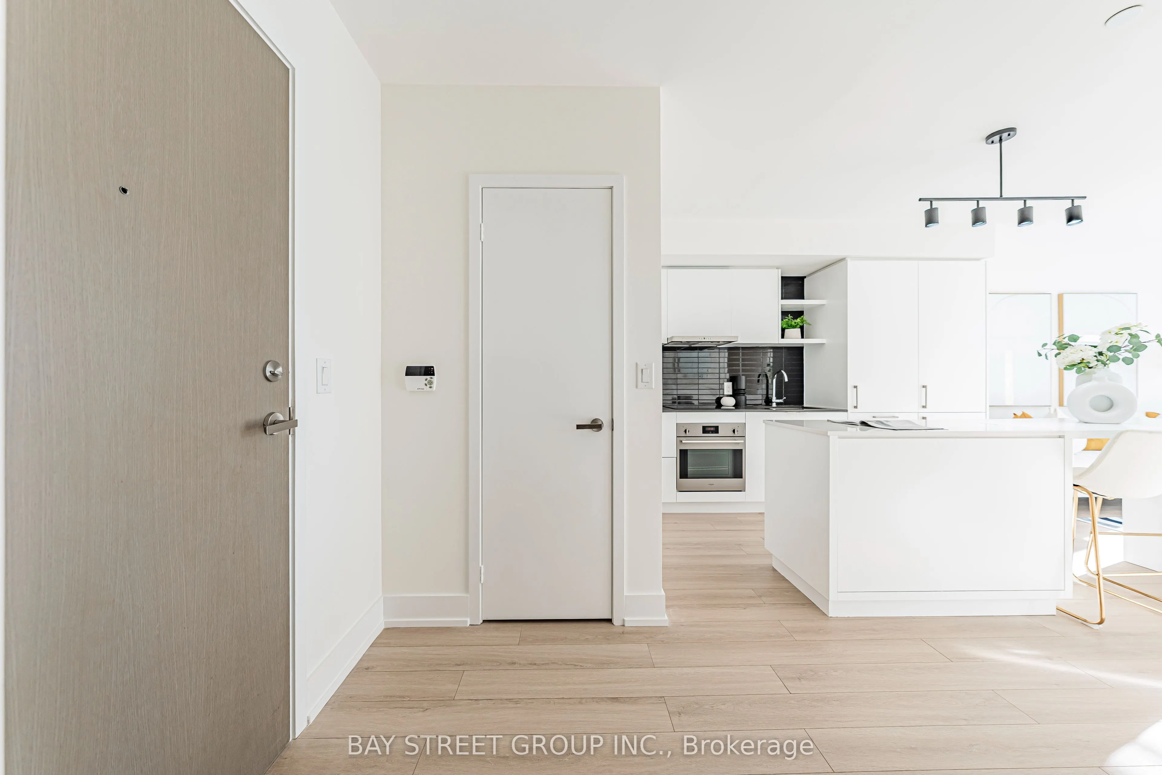 100 Harbour Street, #3809