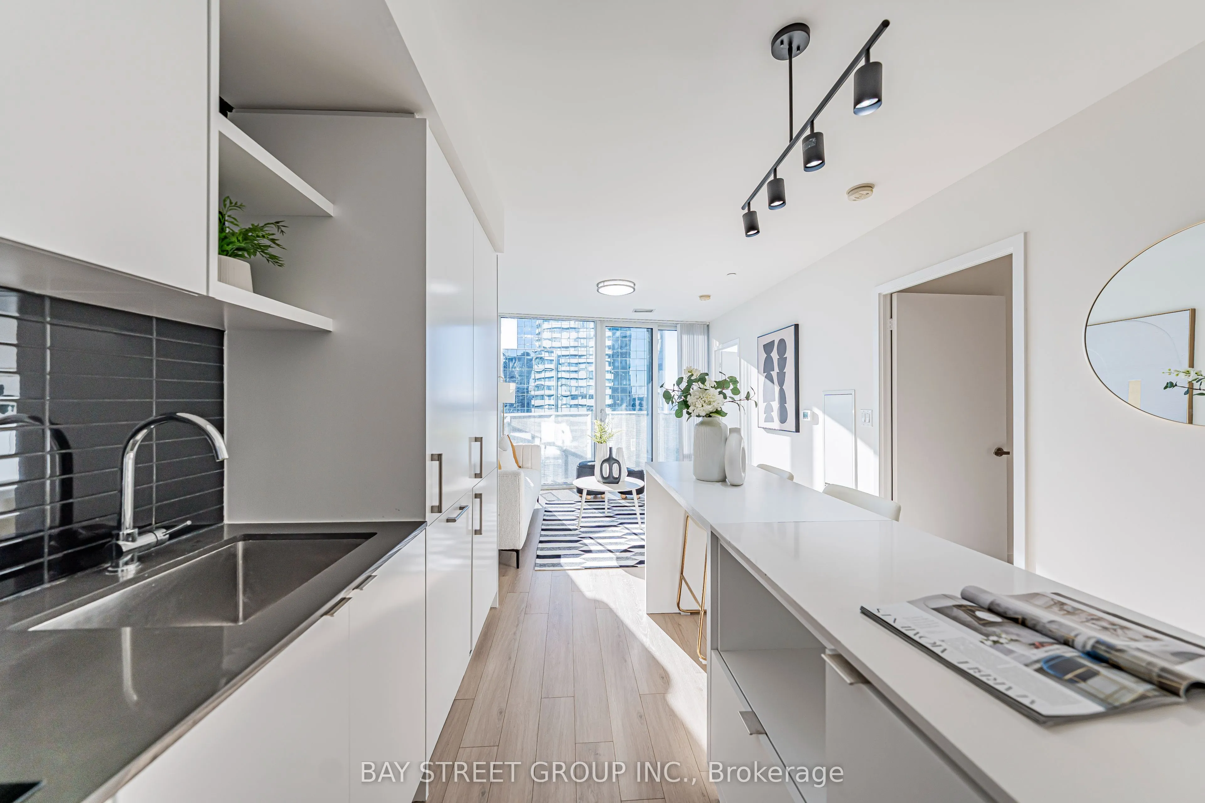 100 Harbour Street, #3809