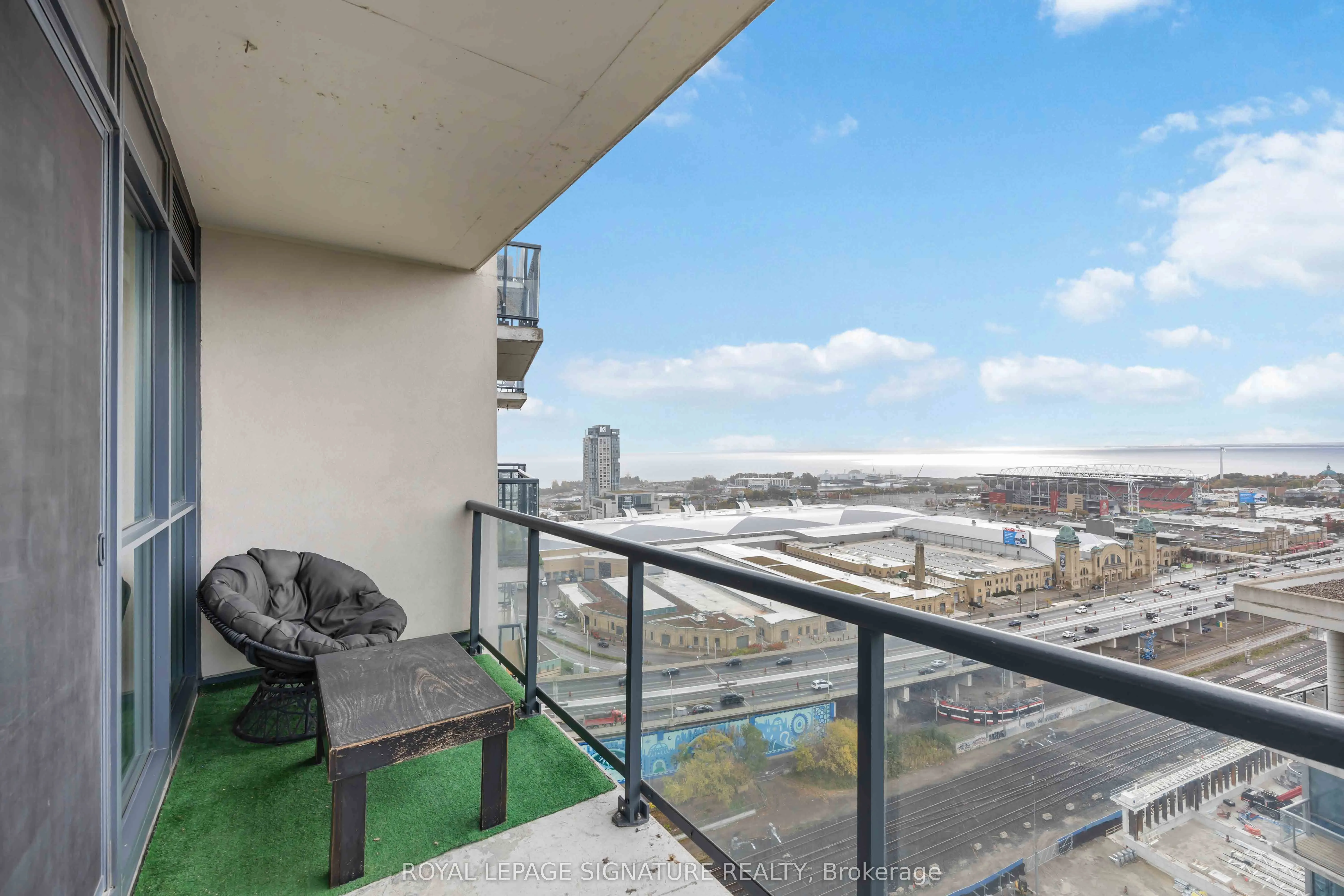 51 East Liberty Street, #2215