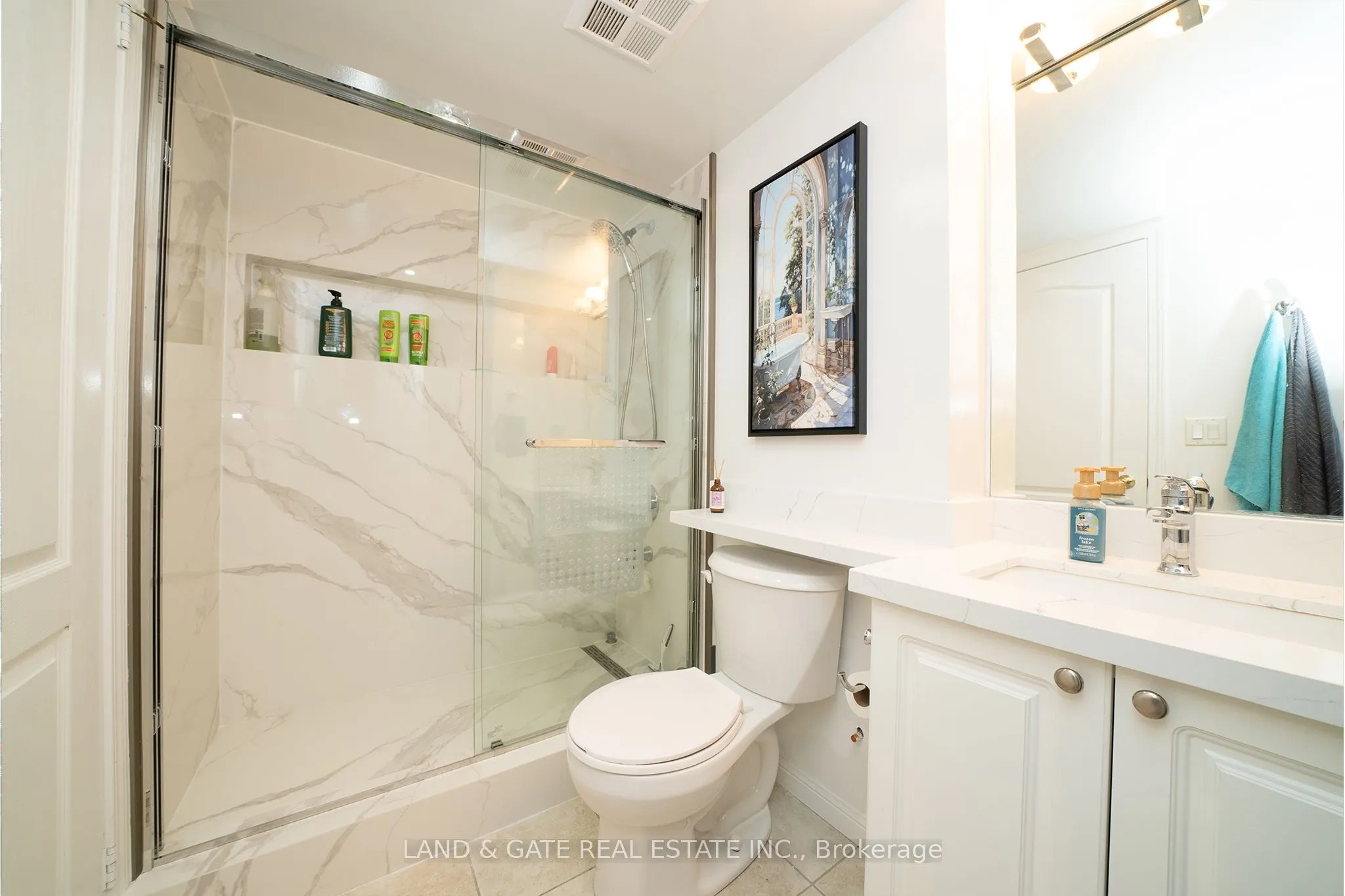 18 Stafford Street, #202