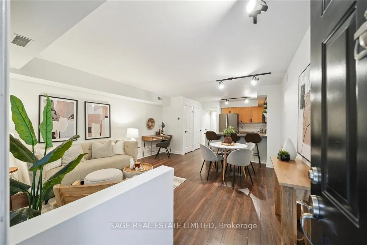 208 Niagara Street, #73