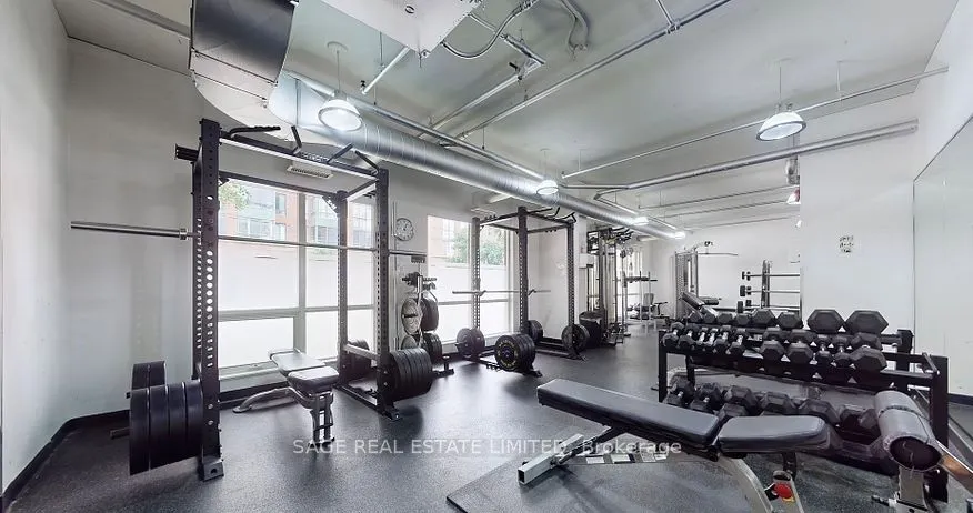 208 Niagara Street, #73