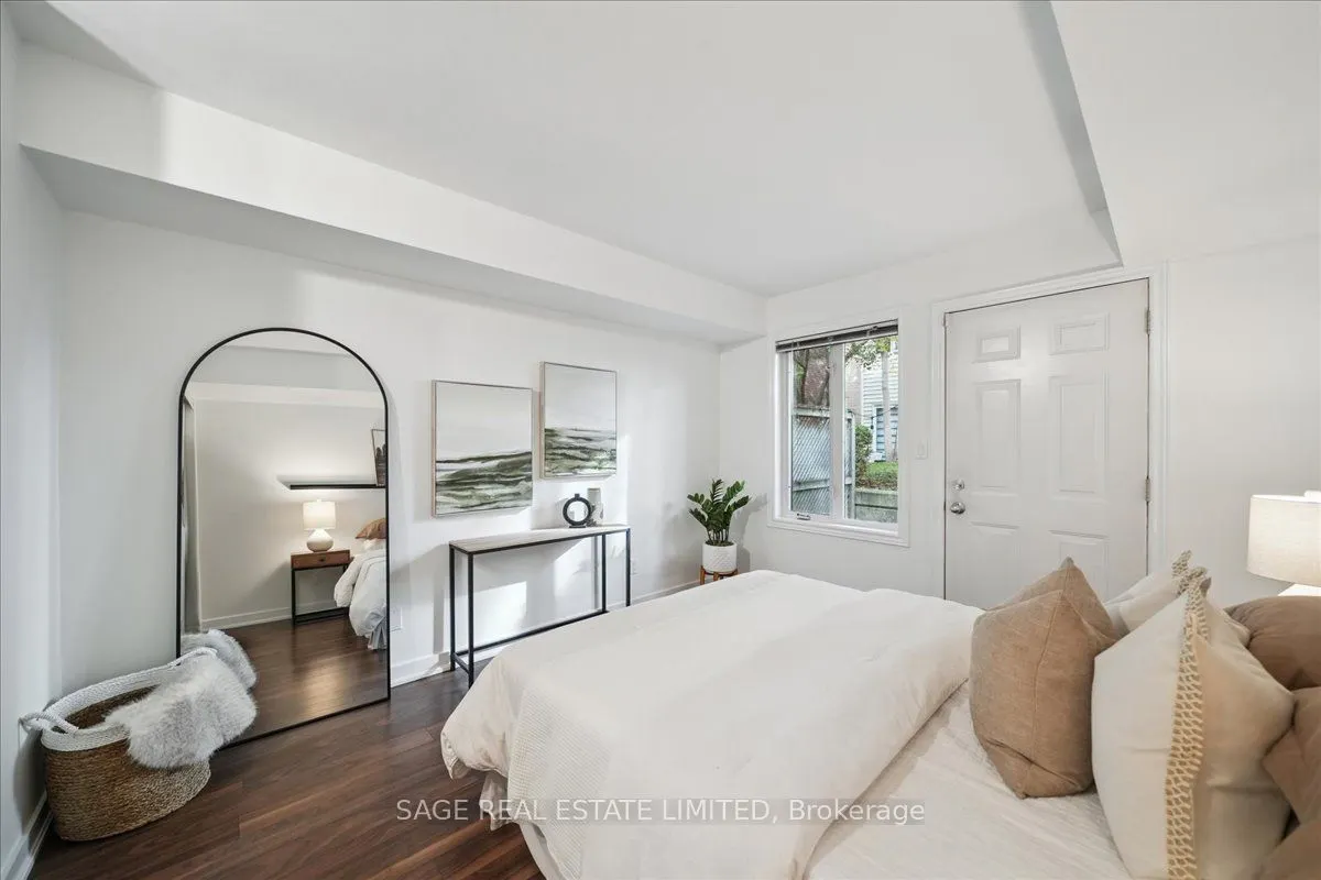 208 Niagara Street, #73