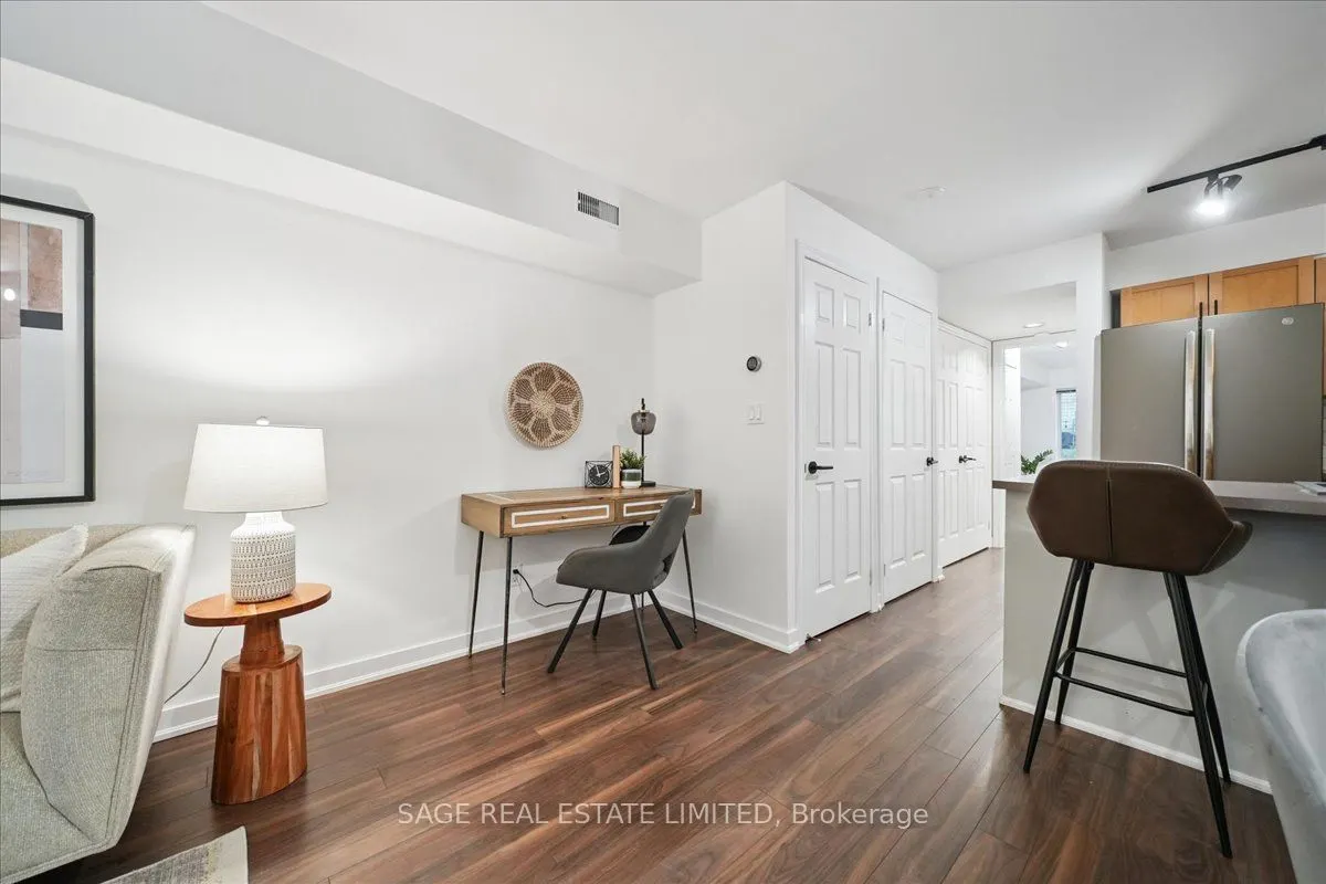 208 Niagara Street, #73