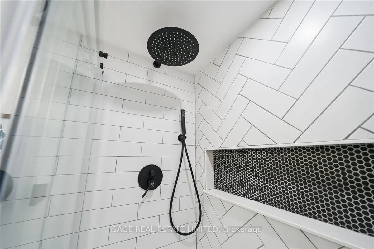 208 Niagara Street, #73