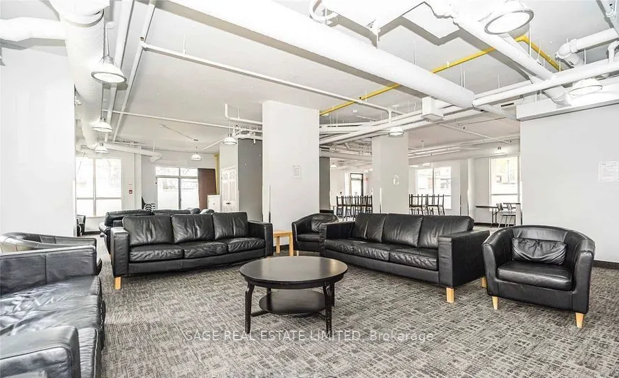 208 Niagara Street, #73