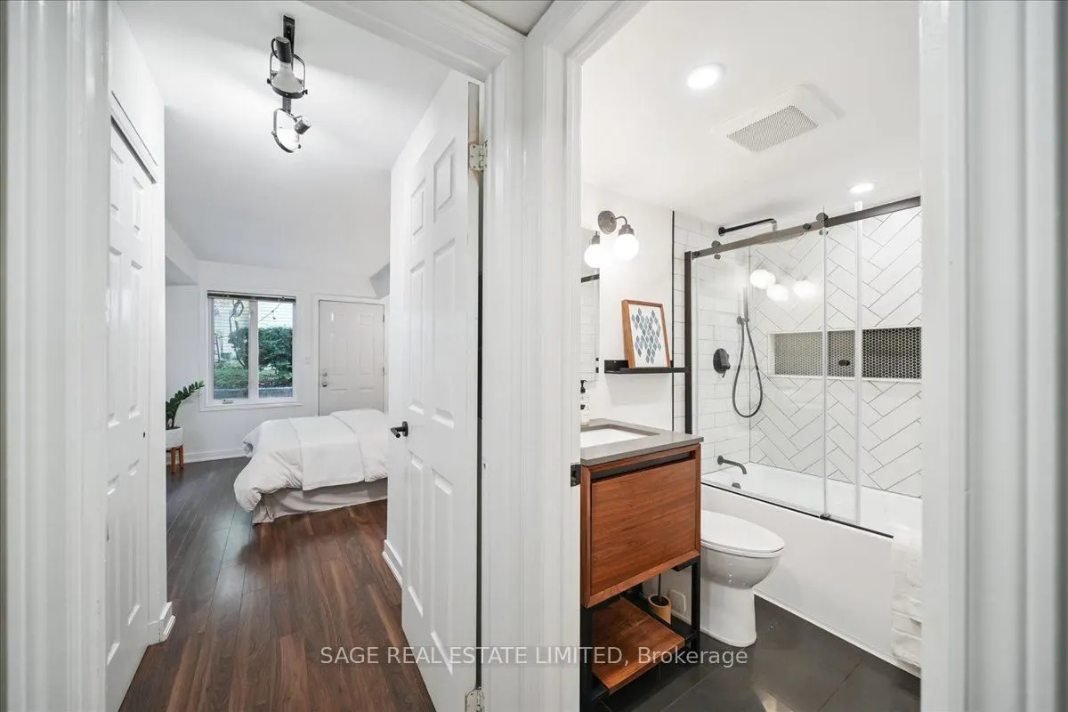 208 Niagara Street, #73