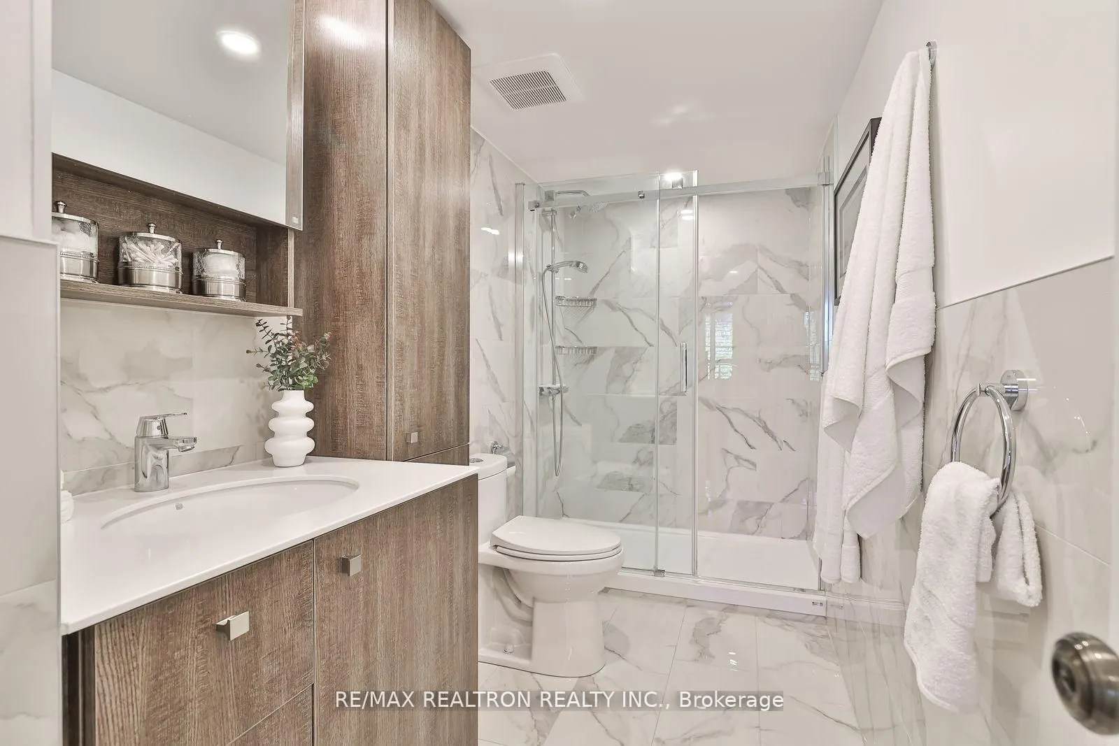 233 Beecroft Road, #402