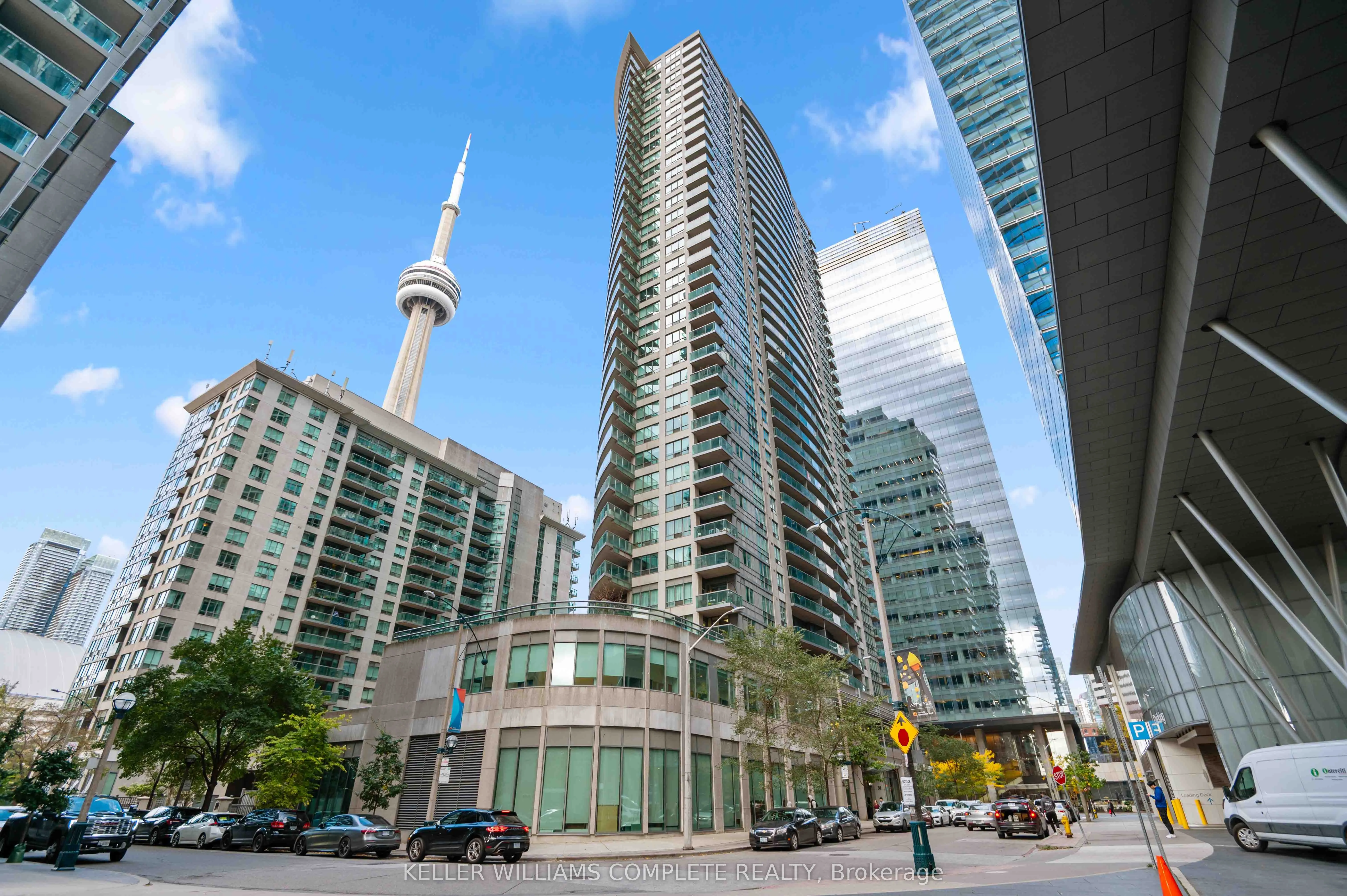 30 GRAND TRUNK Crescent SW, #1110