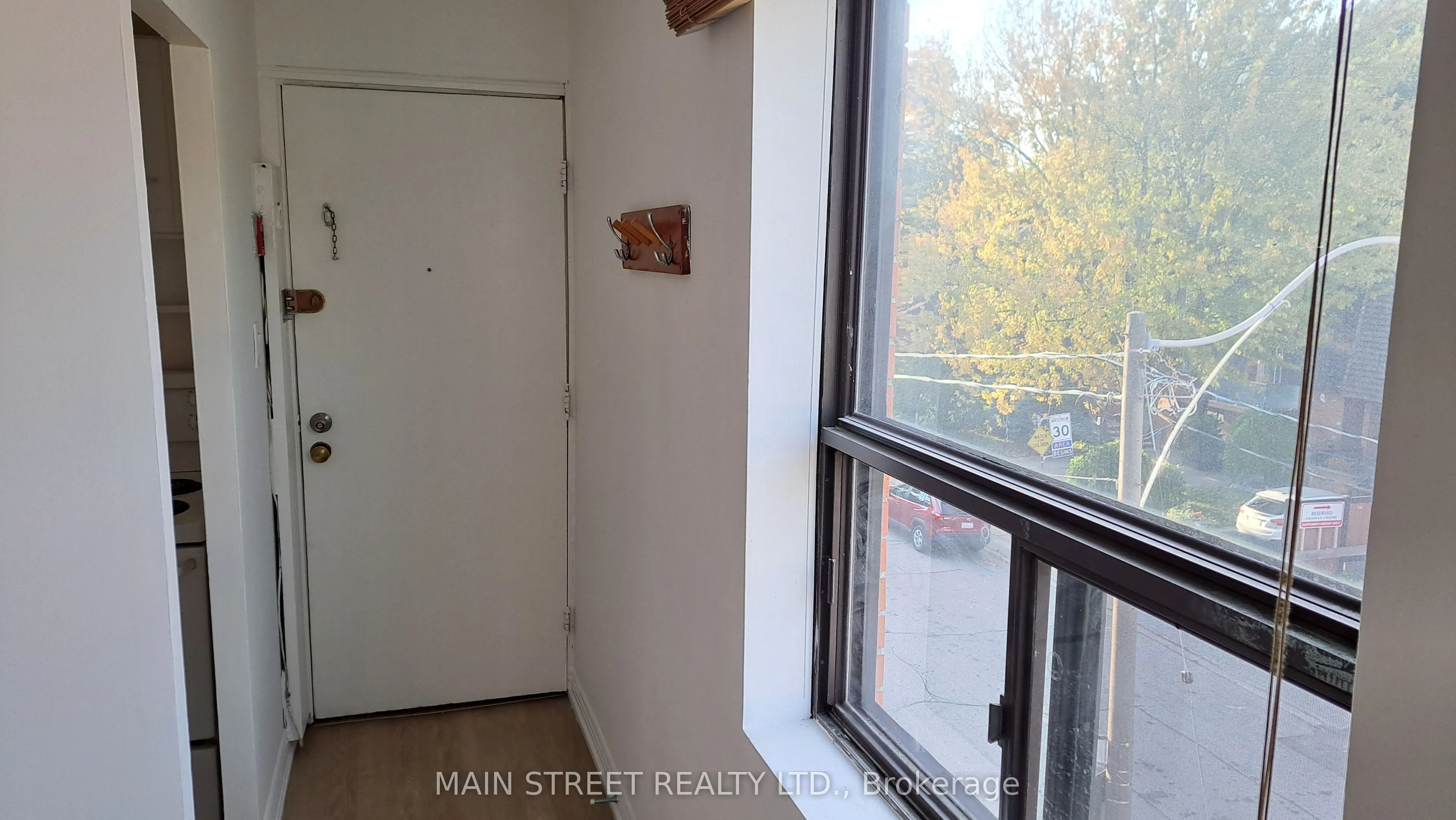 2588A Yonge Street, #6