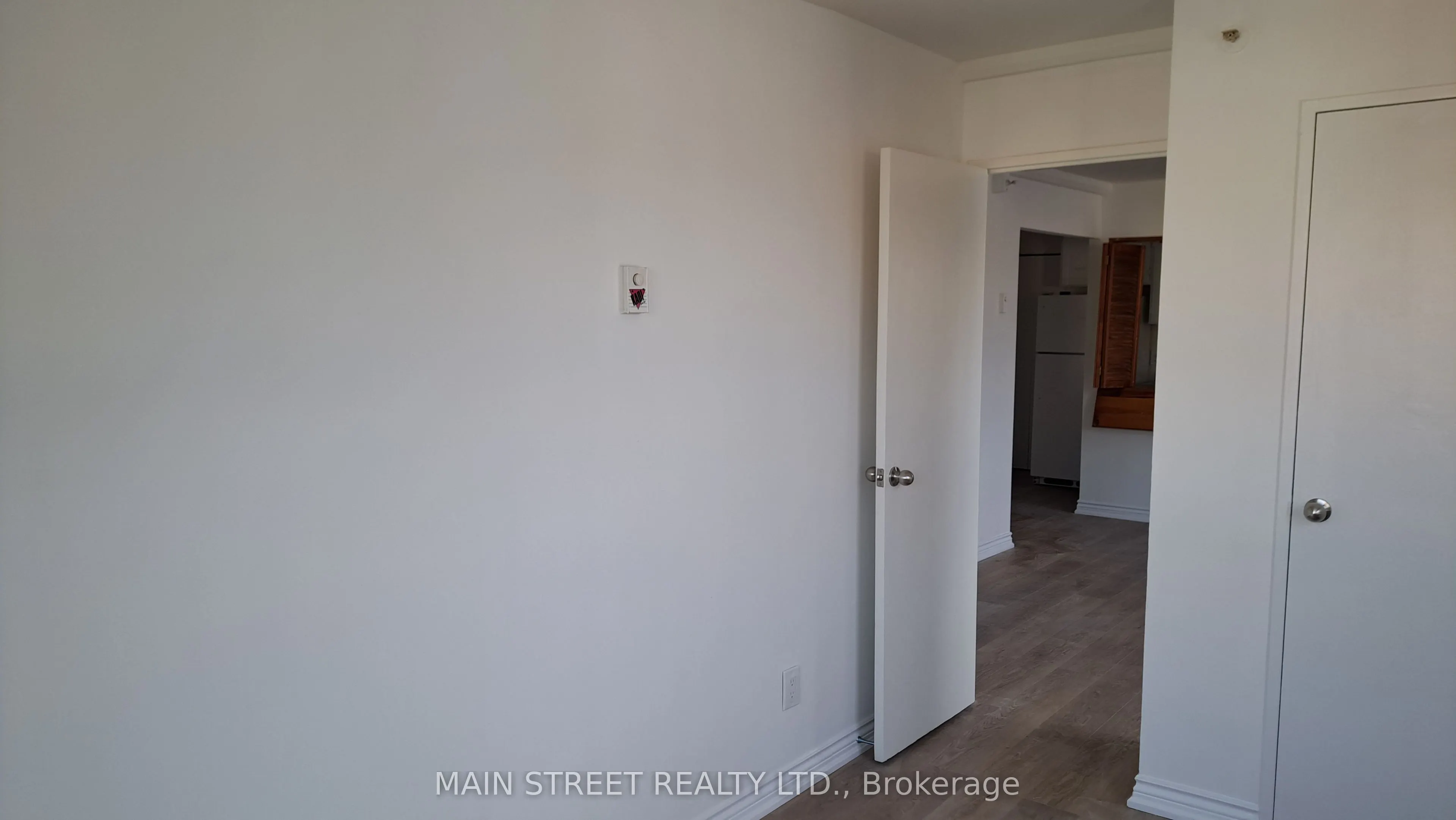 2588A Yonge Street, #6