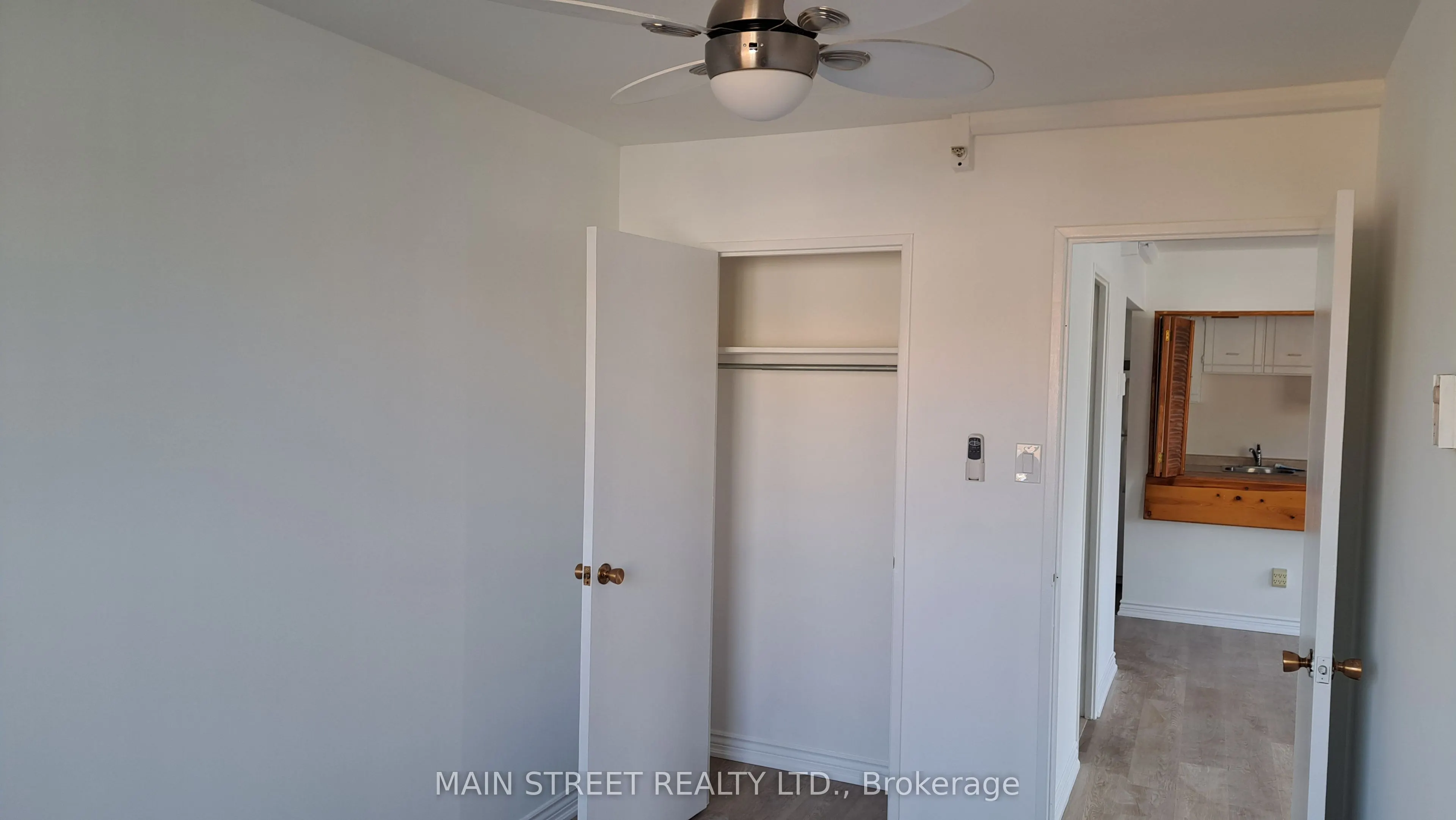 2588A Yonge Street, #6