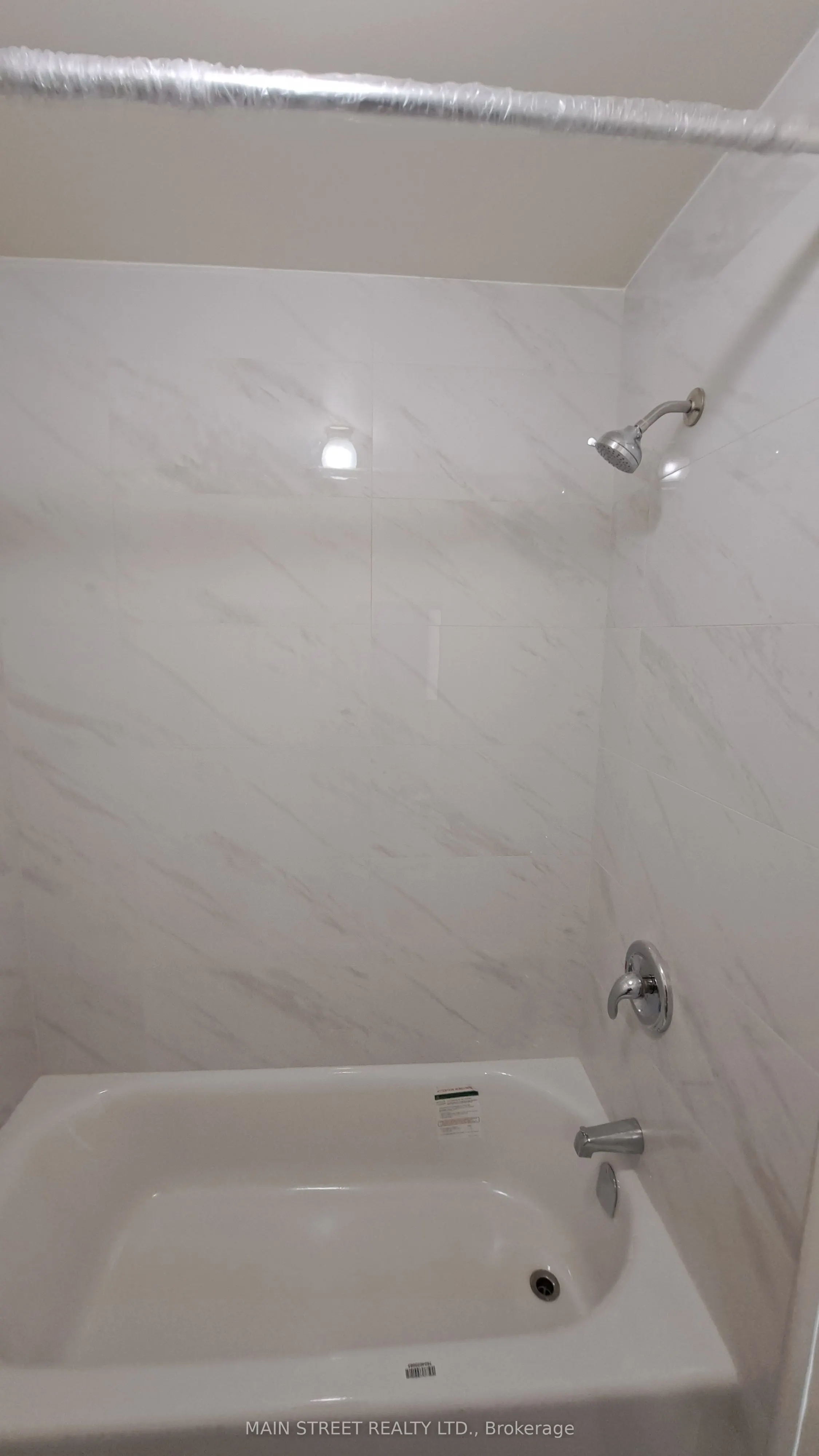 2588A Yonge Street, #6