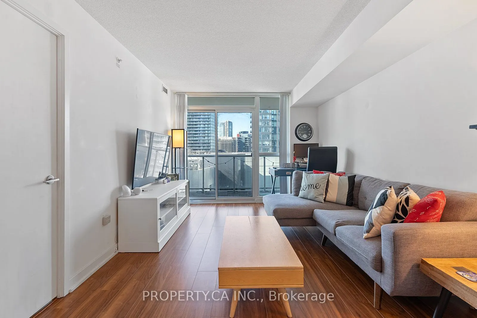 75 Queens Wharf Road, #812