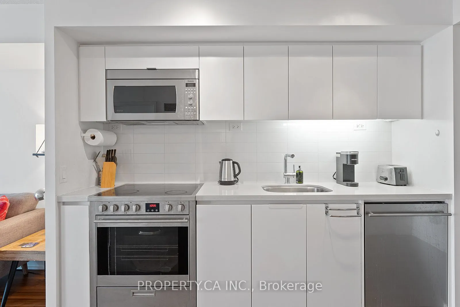 75 Queens Wharf Road, #812