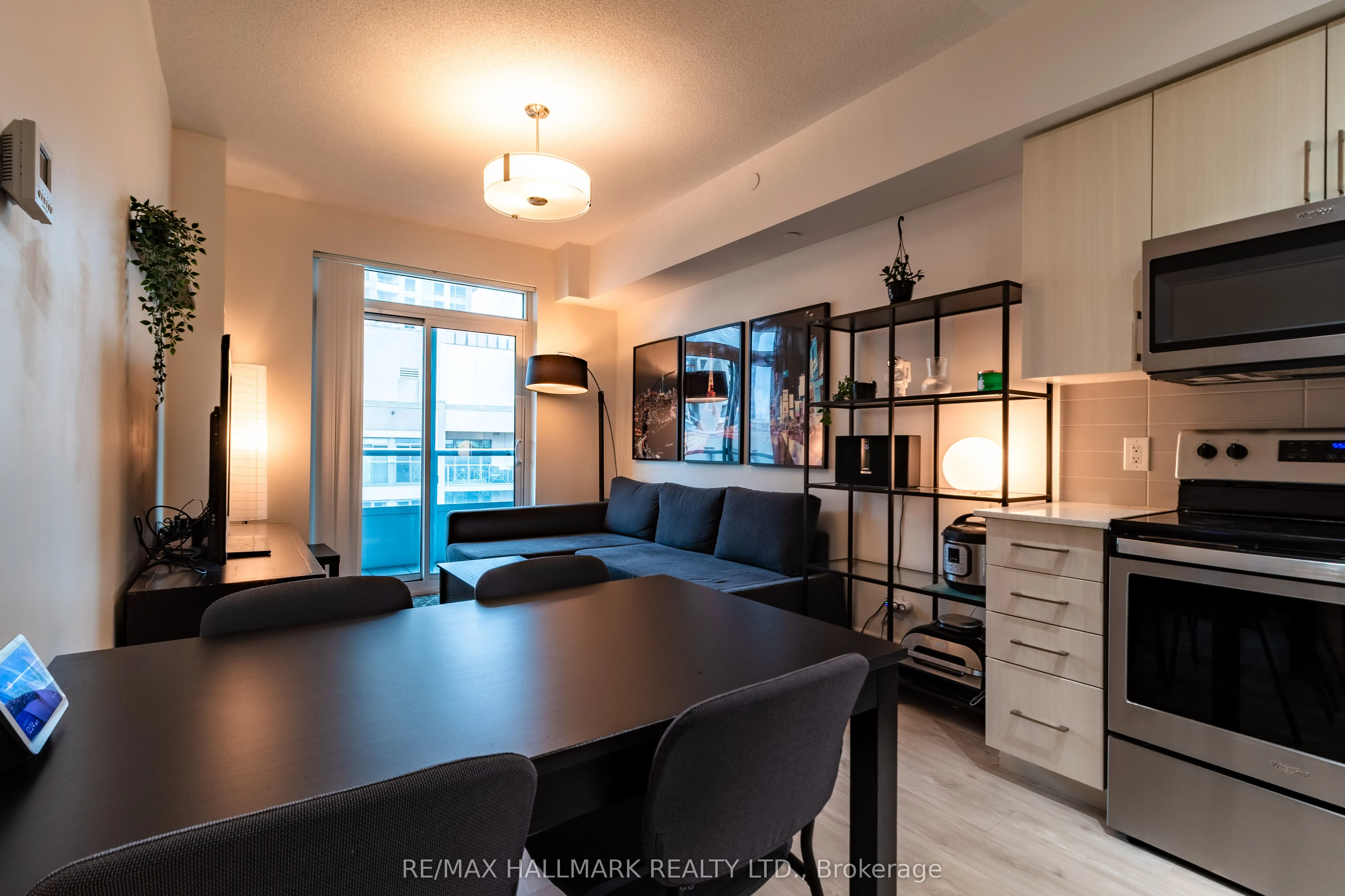 591 Sheppard Avenue E, #908