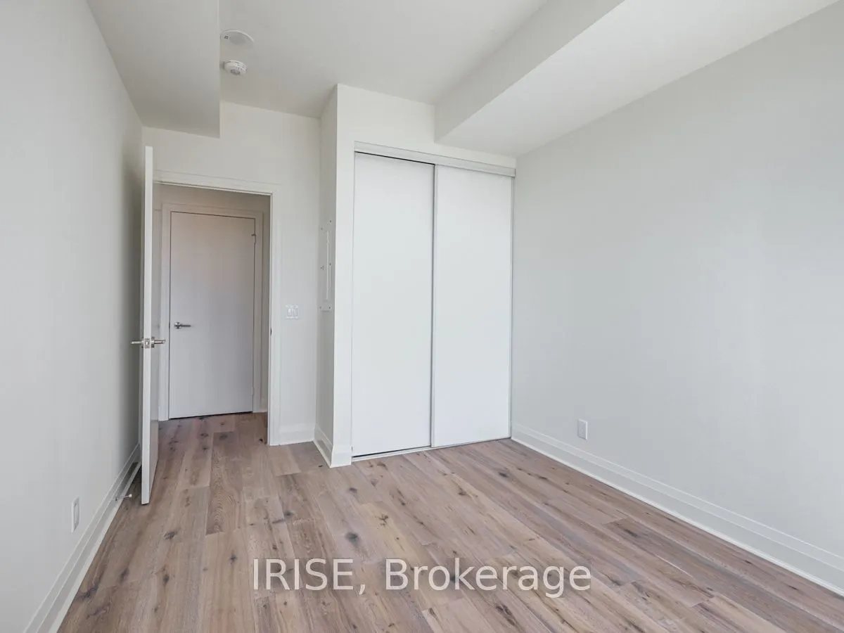 151 Avenue Road, #705