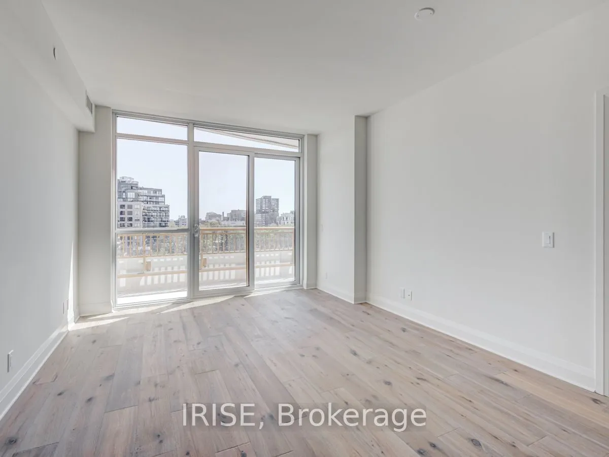 151 Avenue Road, #705