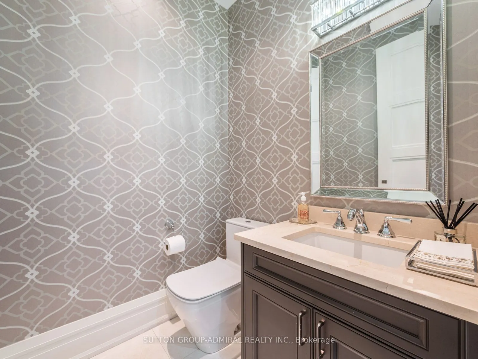 237 Joicey Boulevard