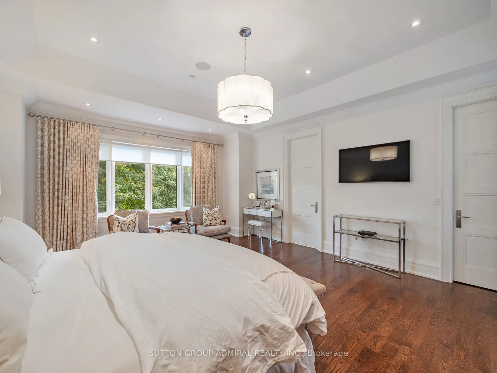 237 Joicey Boulevard