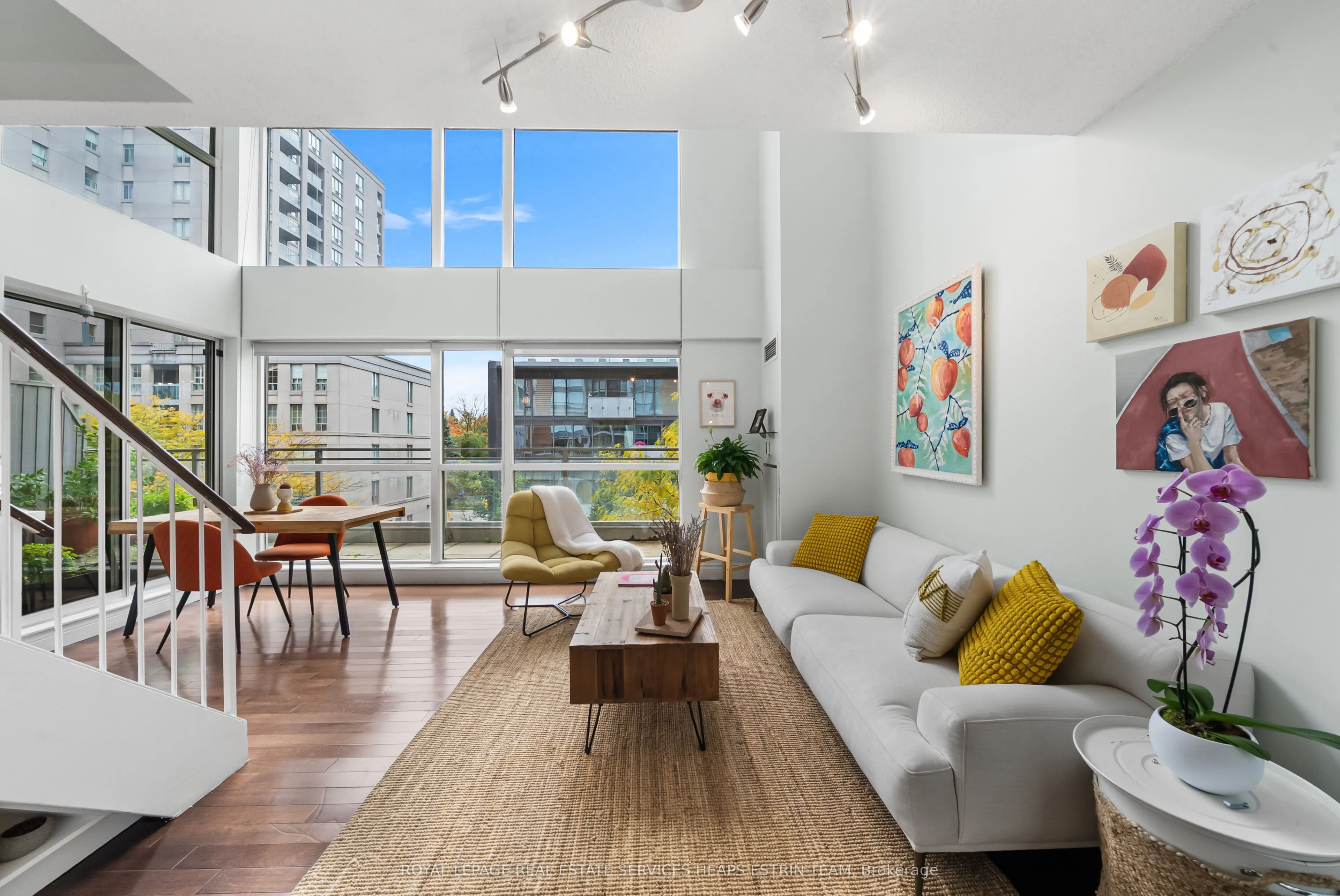 18 Merton Street, #302