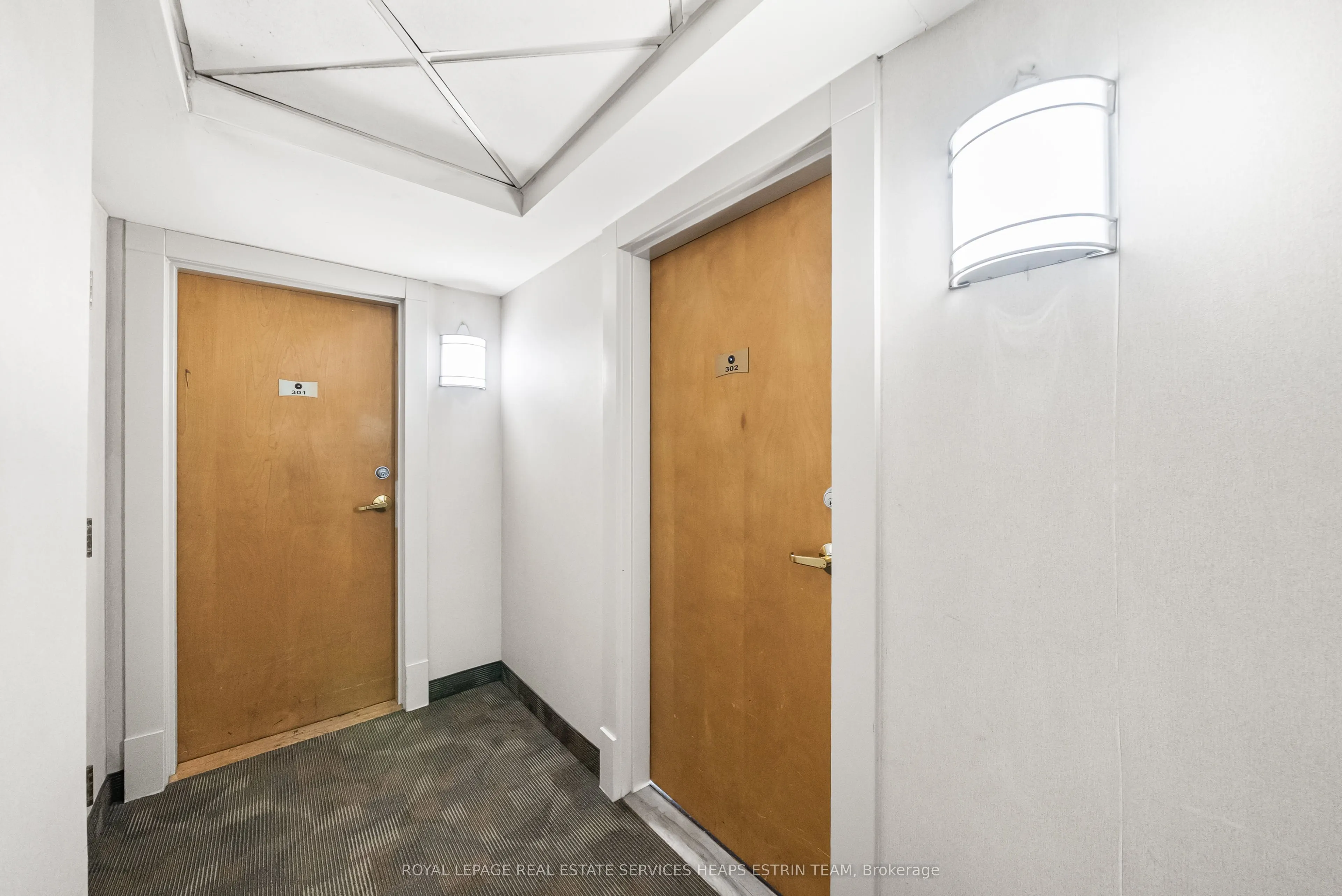 18 Merton Street, #302