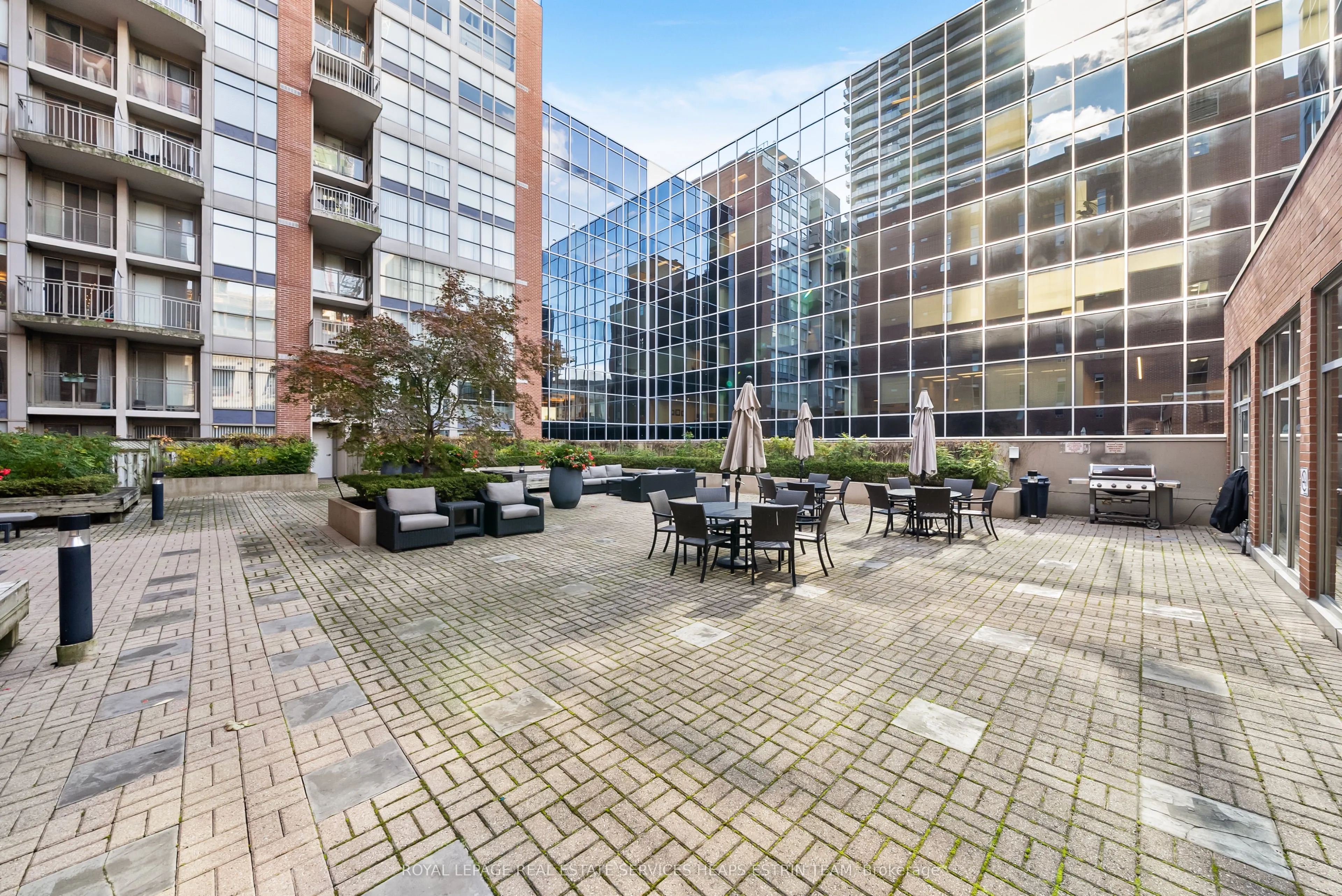 18 Merton Street, #302