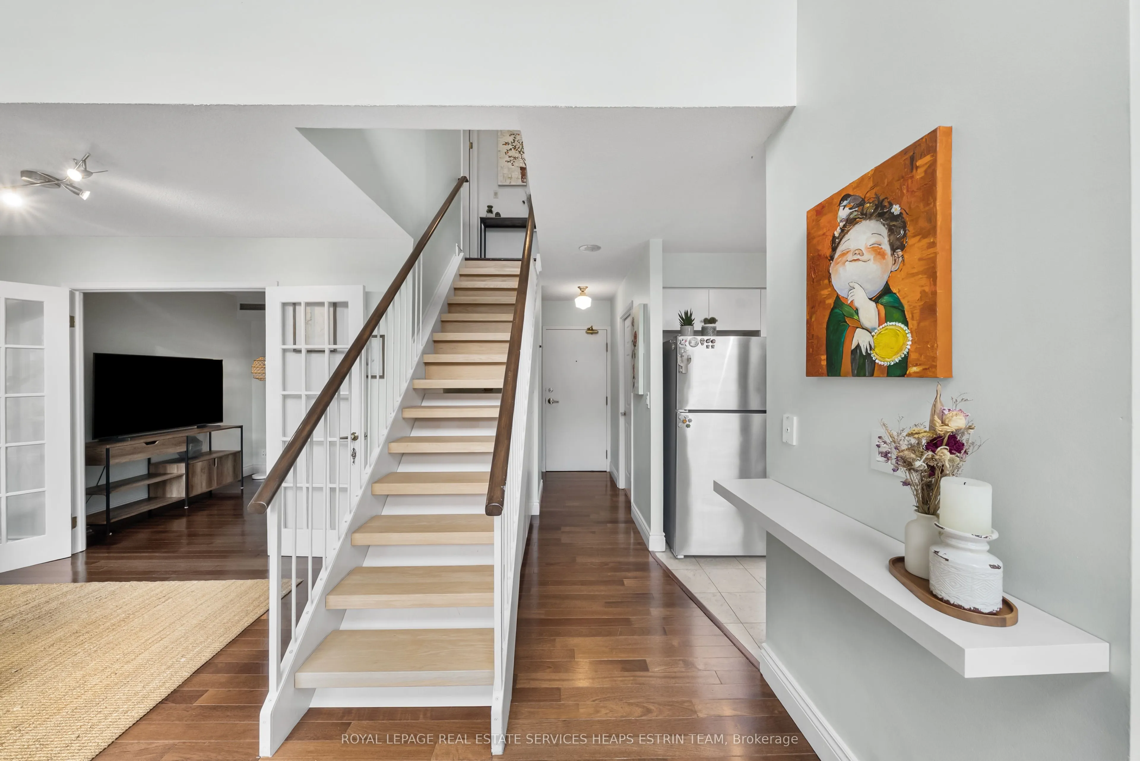 18 Merton Street, #302