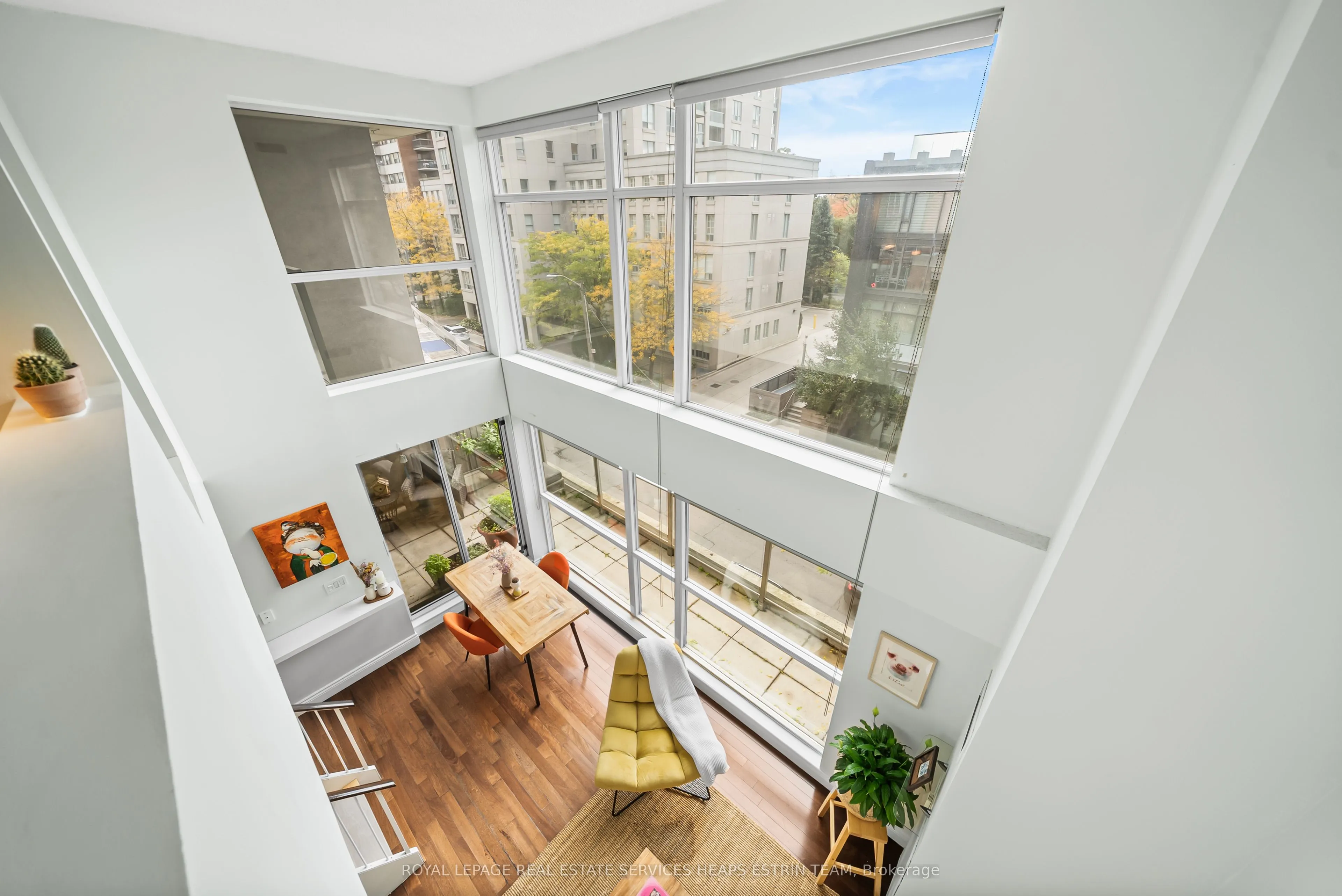 18 Merton Street, #302