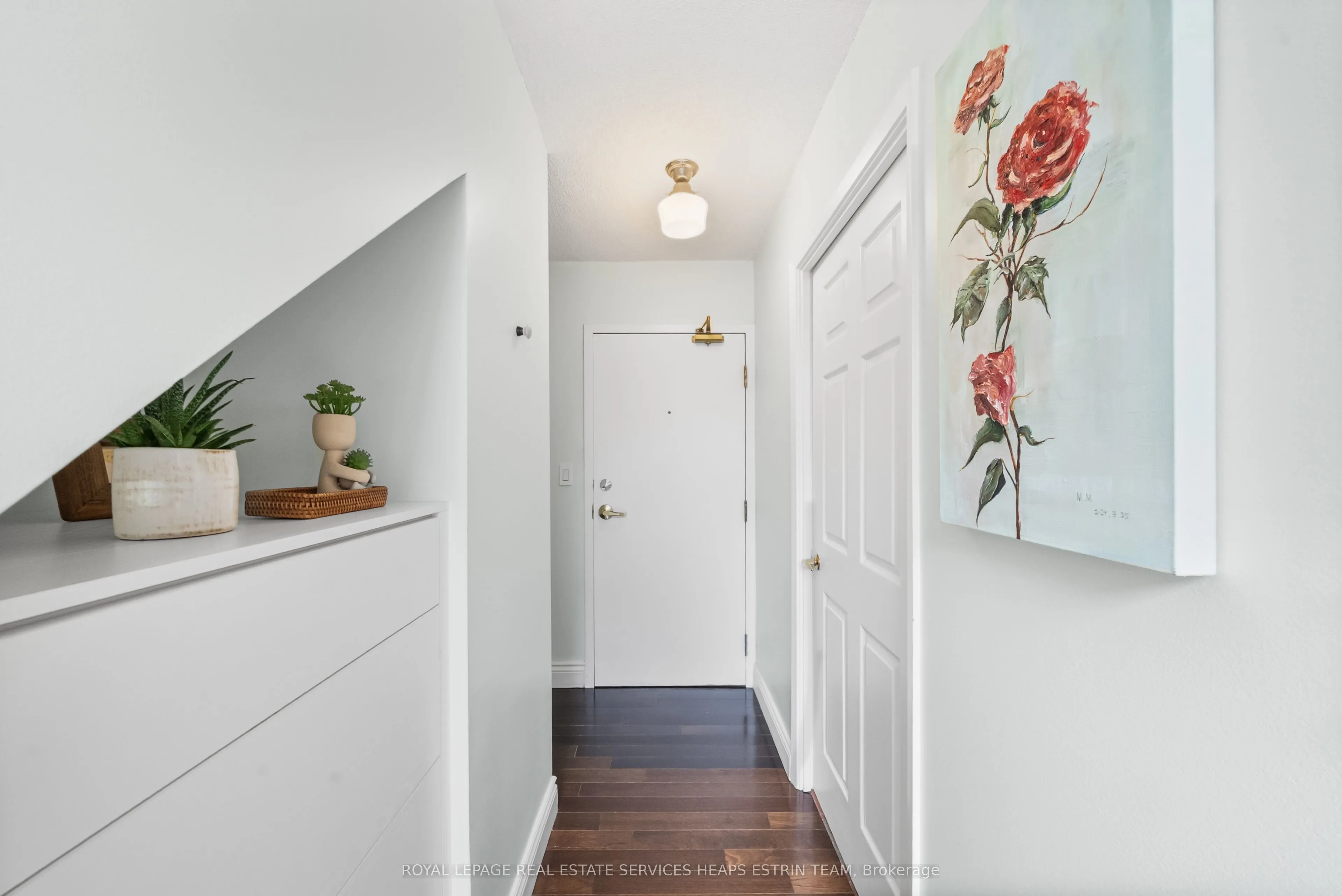 18 Merton Street, #302