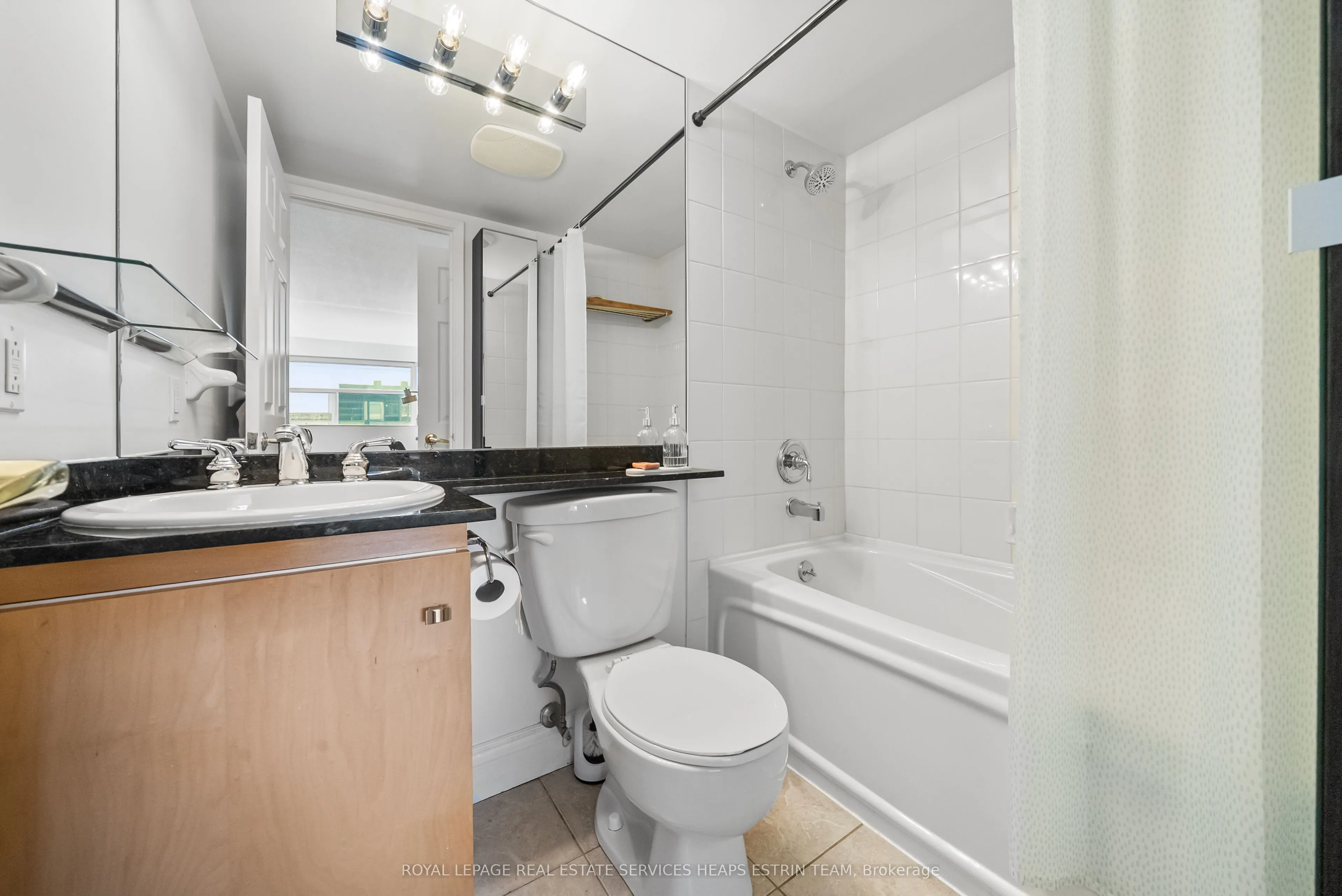 18 Merton Street, #302