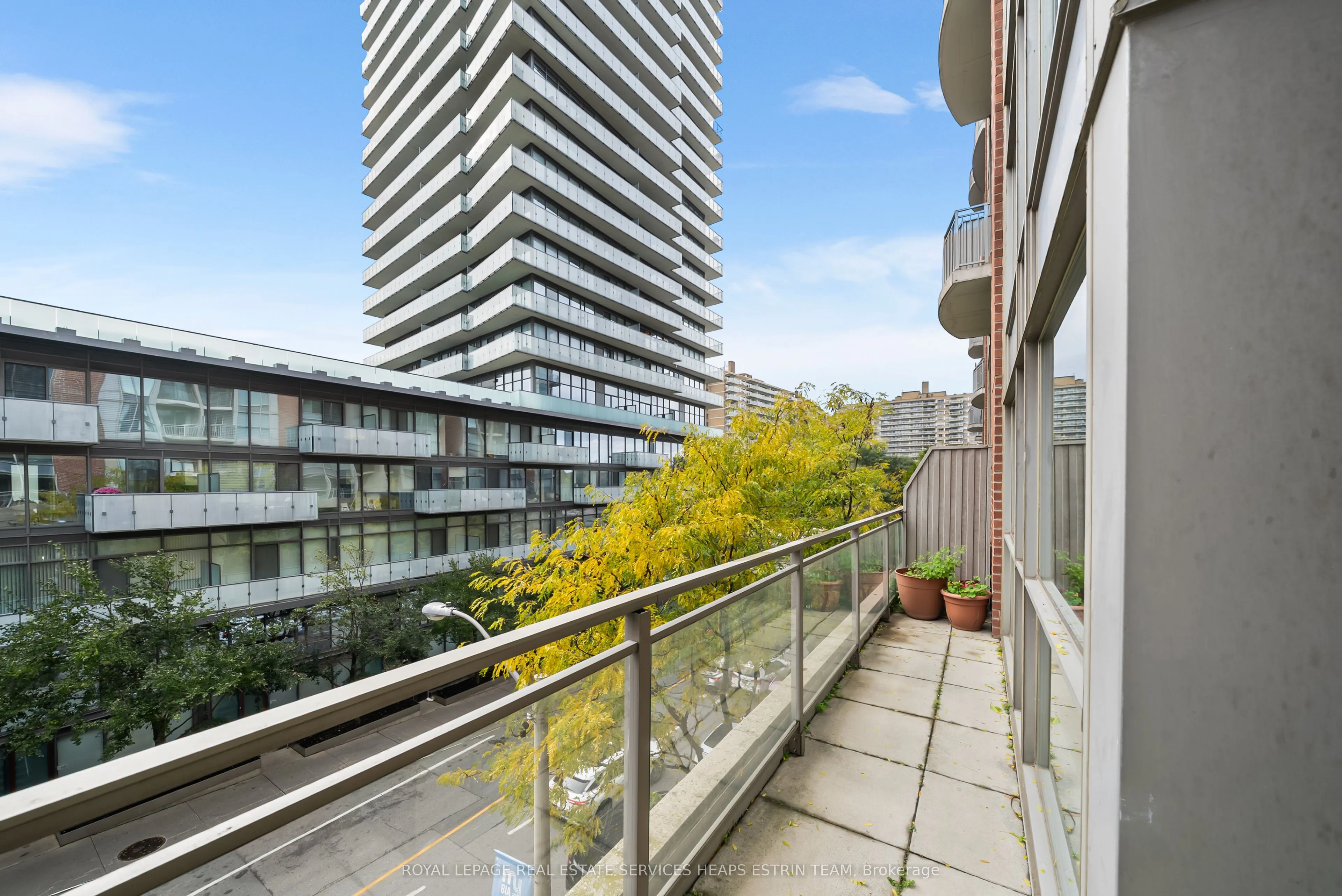 18 Merton Street, #302