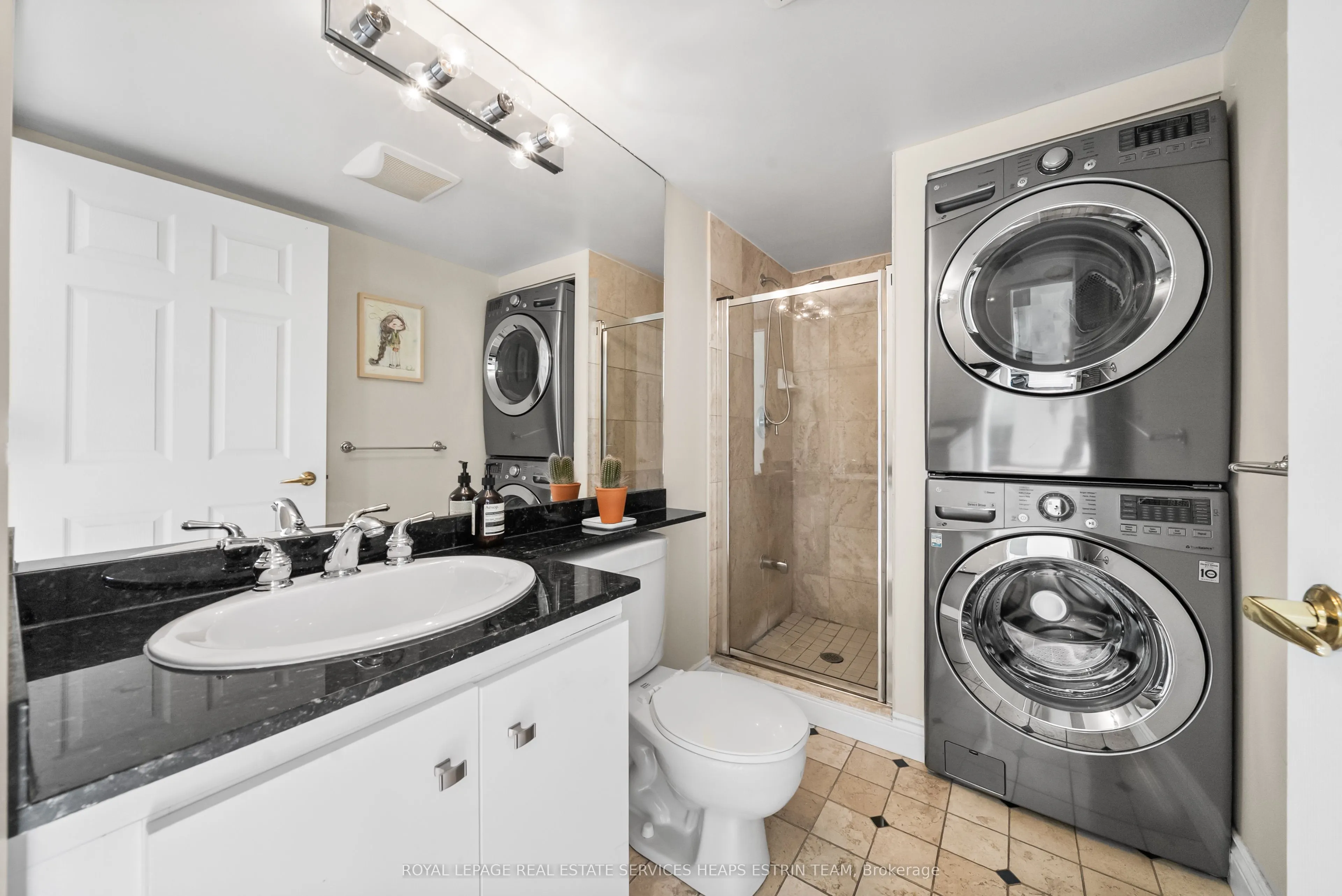 18 Merton Street, #302