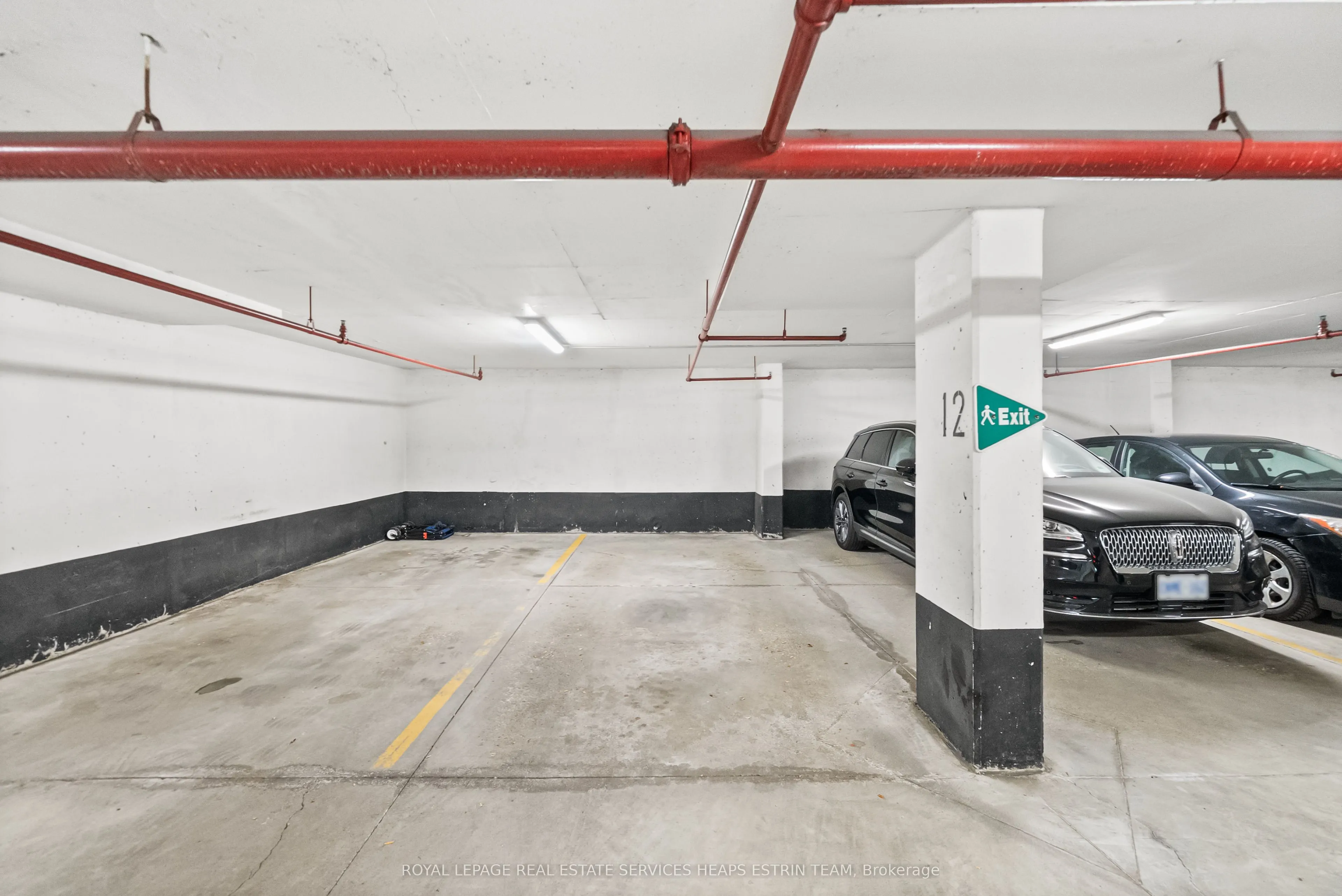 18 Merton Street, #302