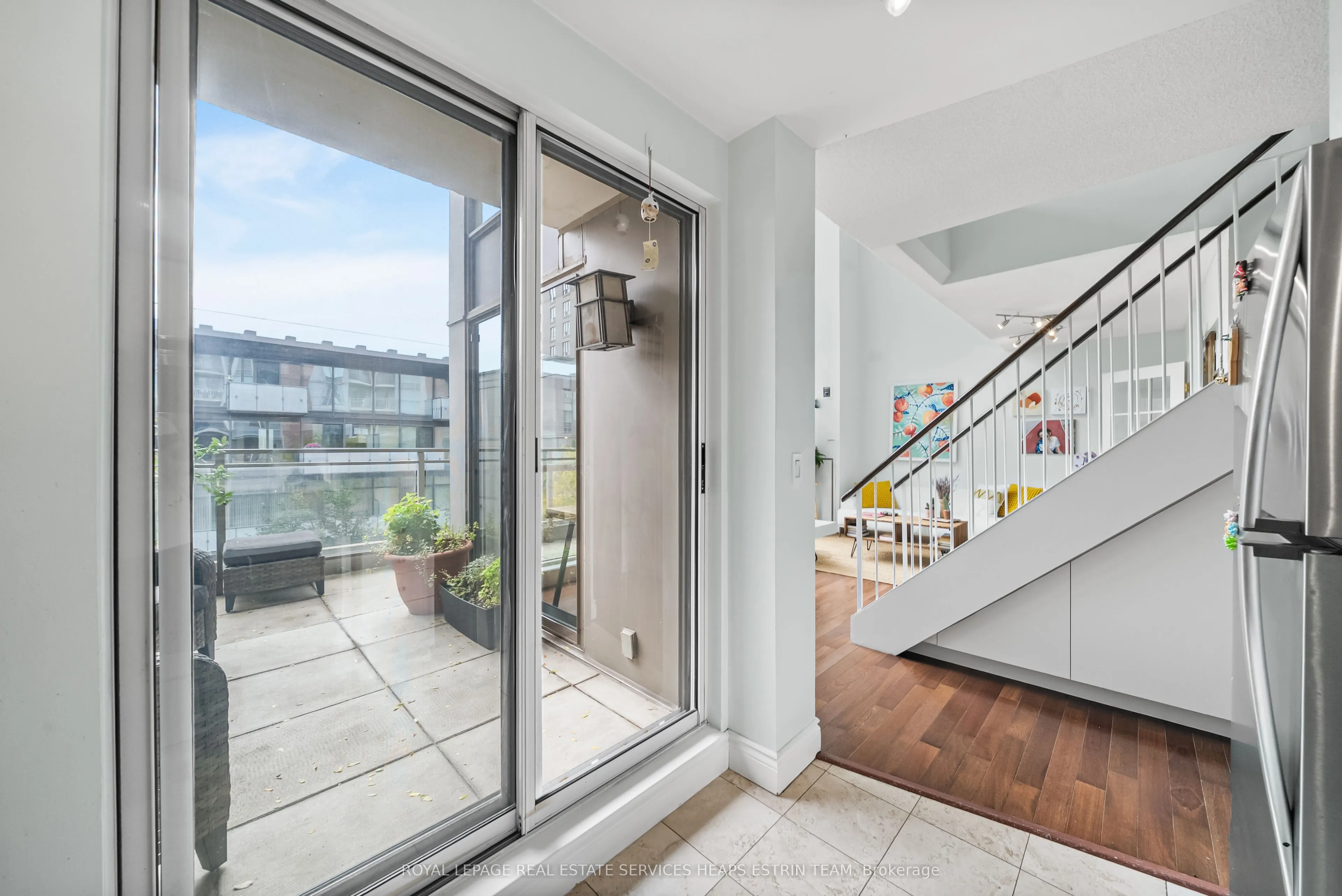 18 Merton Street, #302