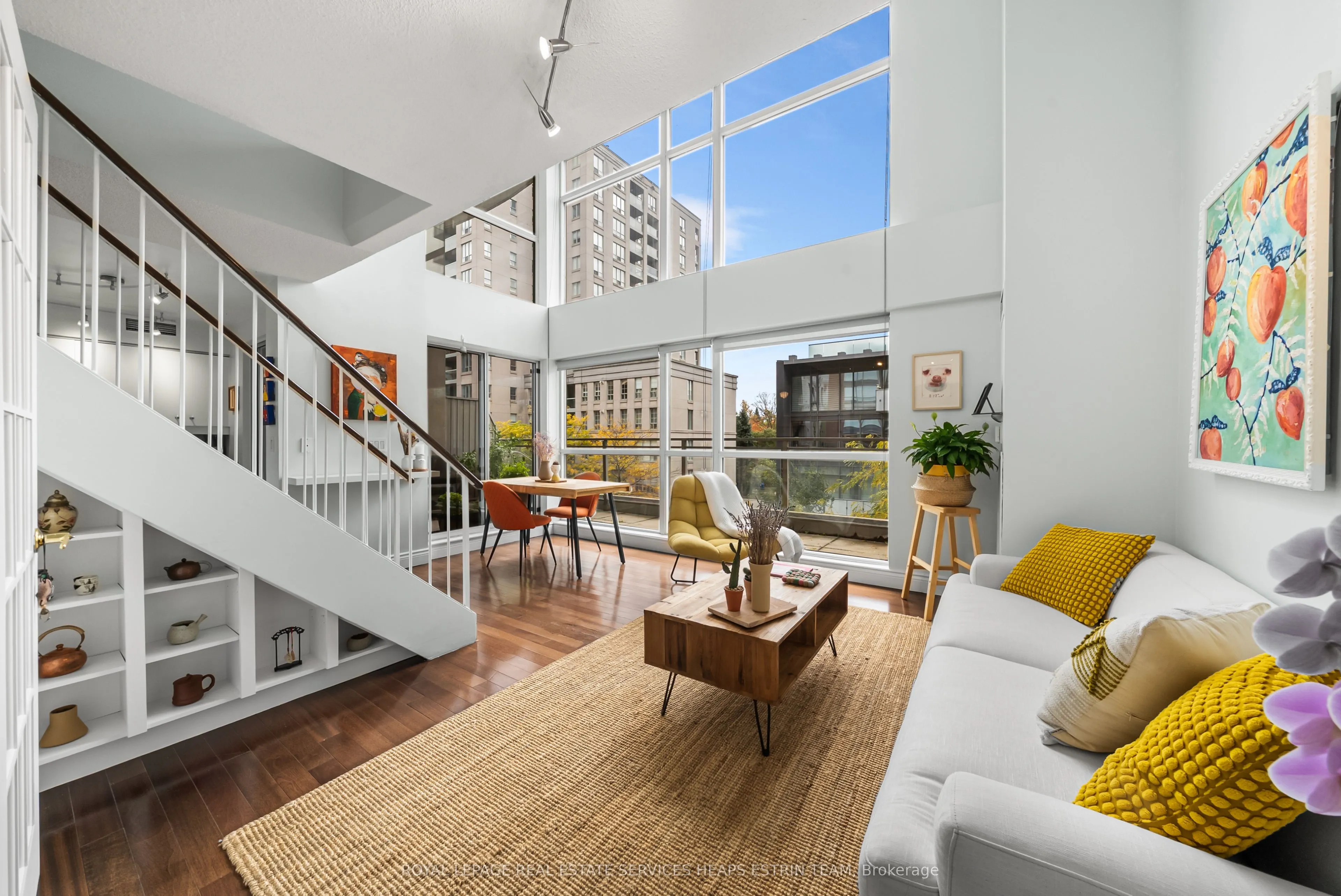 18 Merton Street, #302