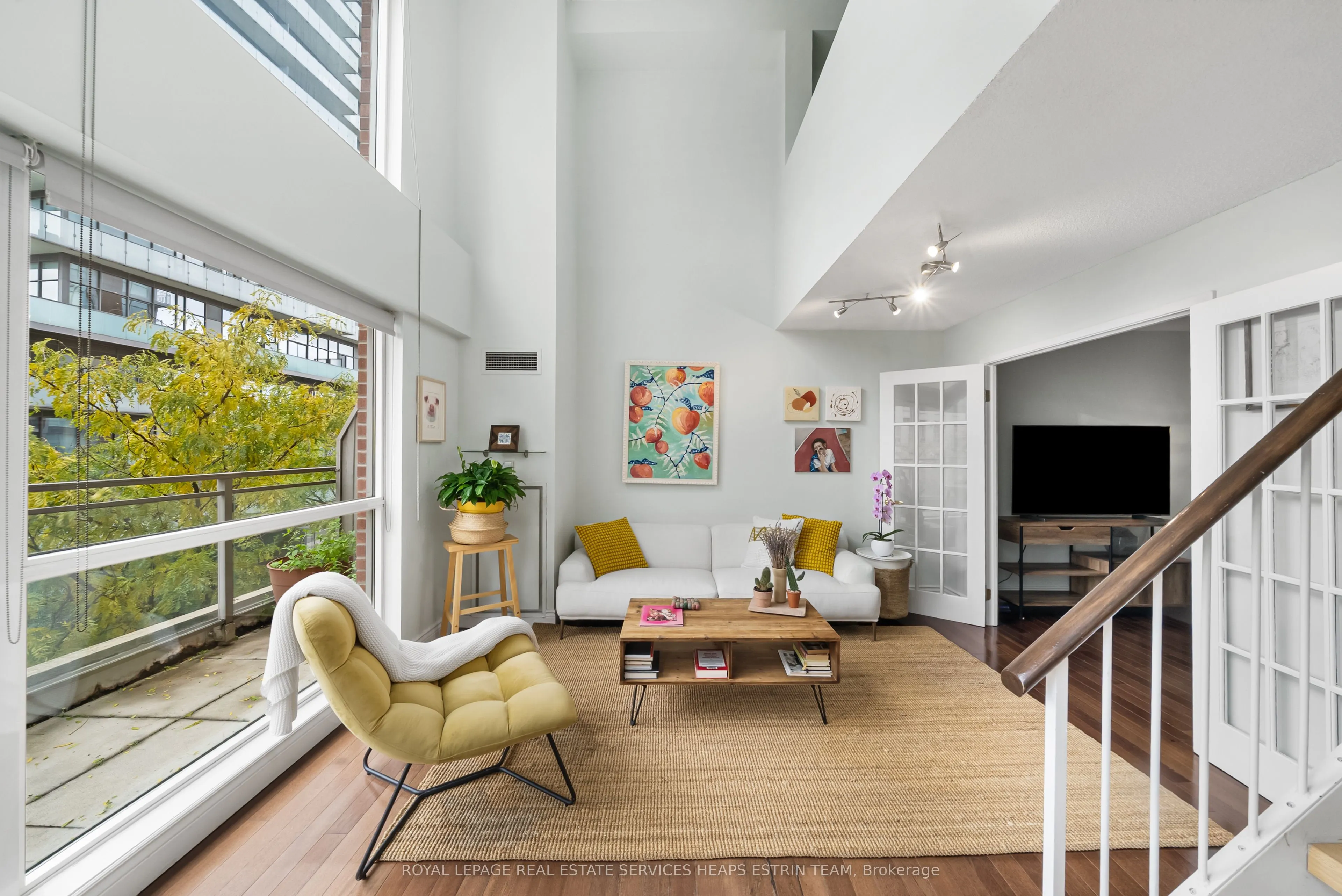 18 Merton Street, #302