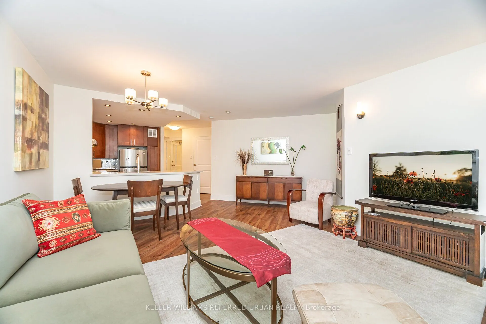 77 Maitland Place, #107